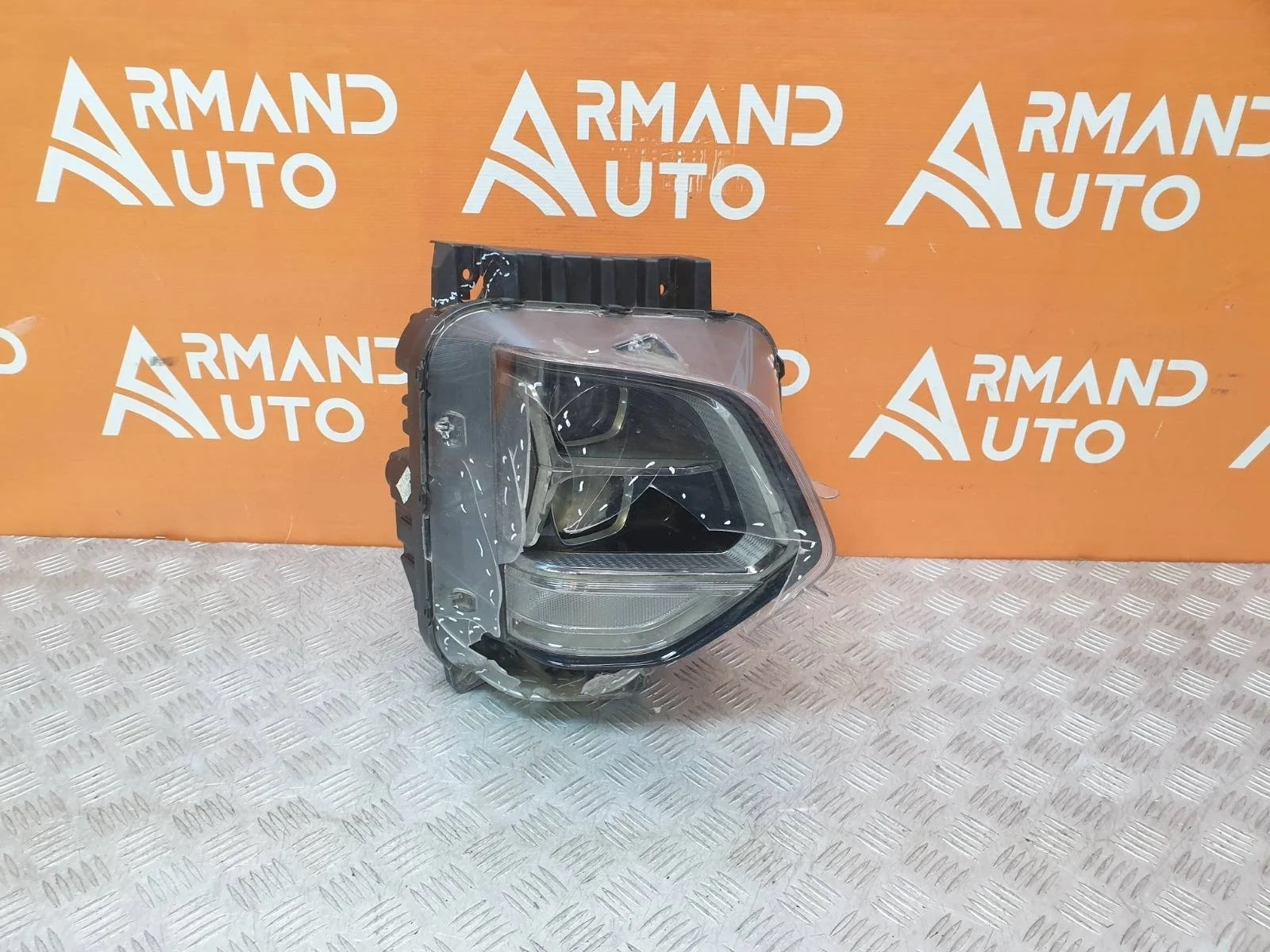 Фара Hyundai Santa Fe 2018-2021 4 TM