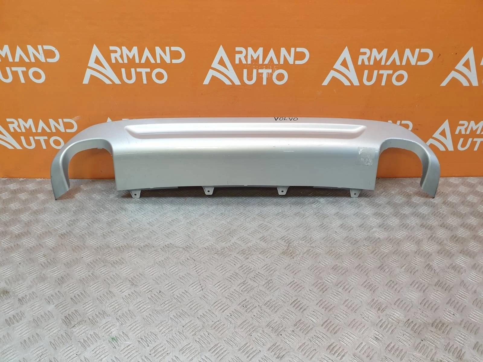 Накладка бампера Volvo XC70 2007-2013