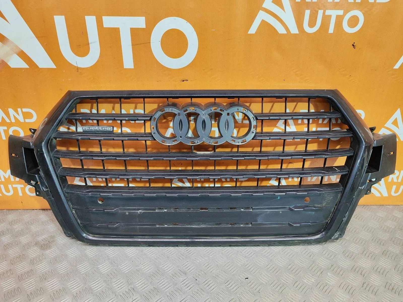 Решетка радиатора Audi Q7 2015-2020 4M