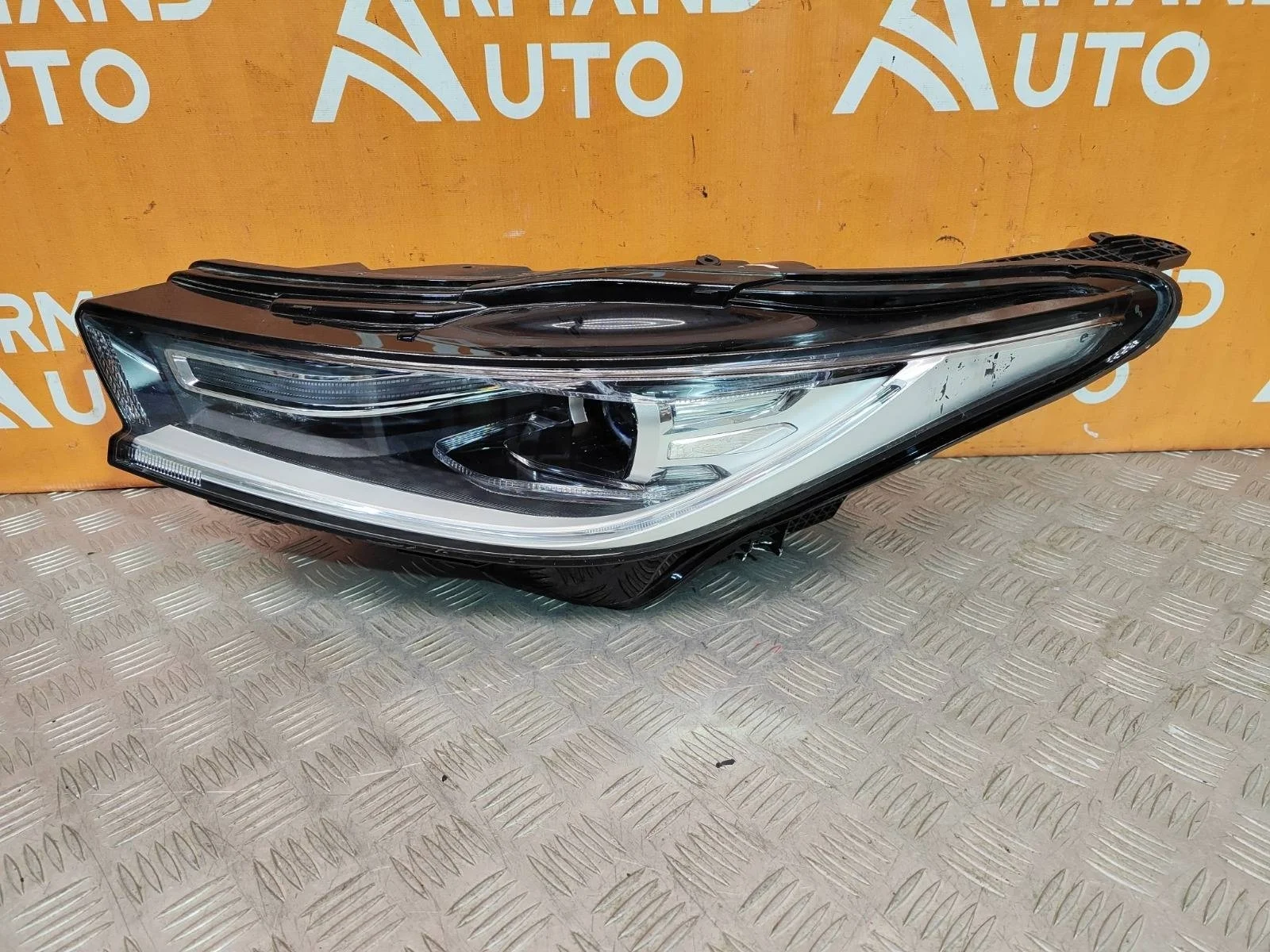 Фара EXEED TXL 2021-нв M32T