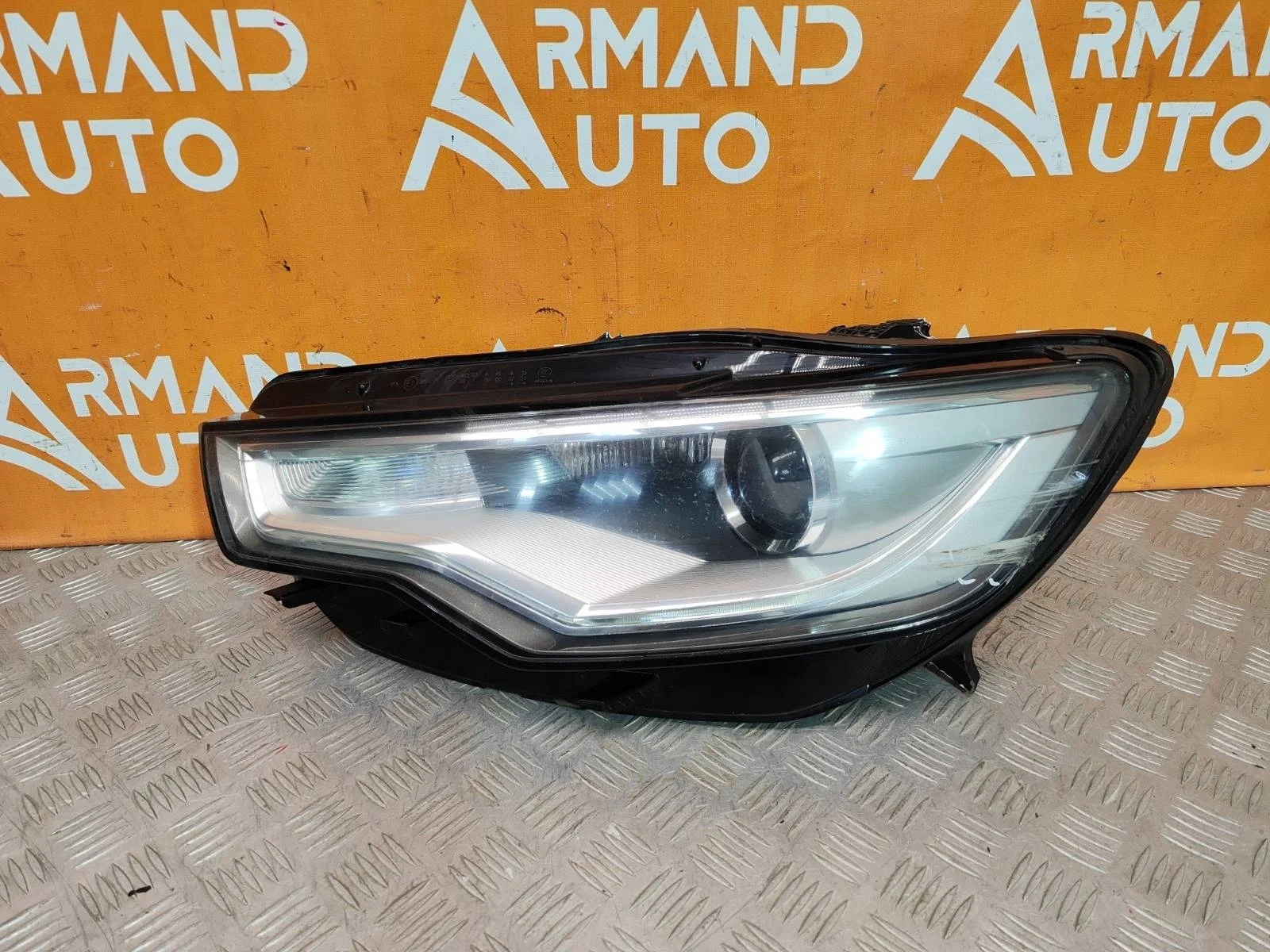 Фара Audi A6 2011-2014 C7