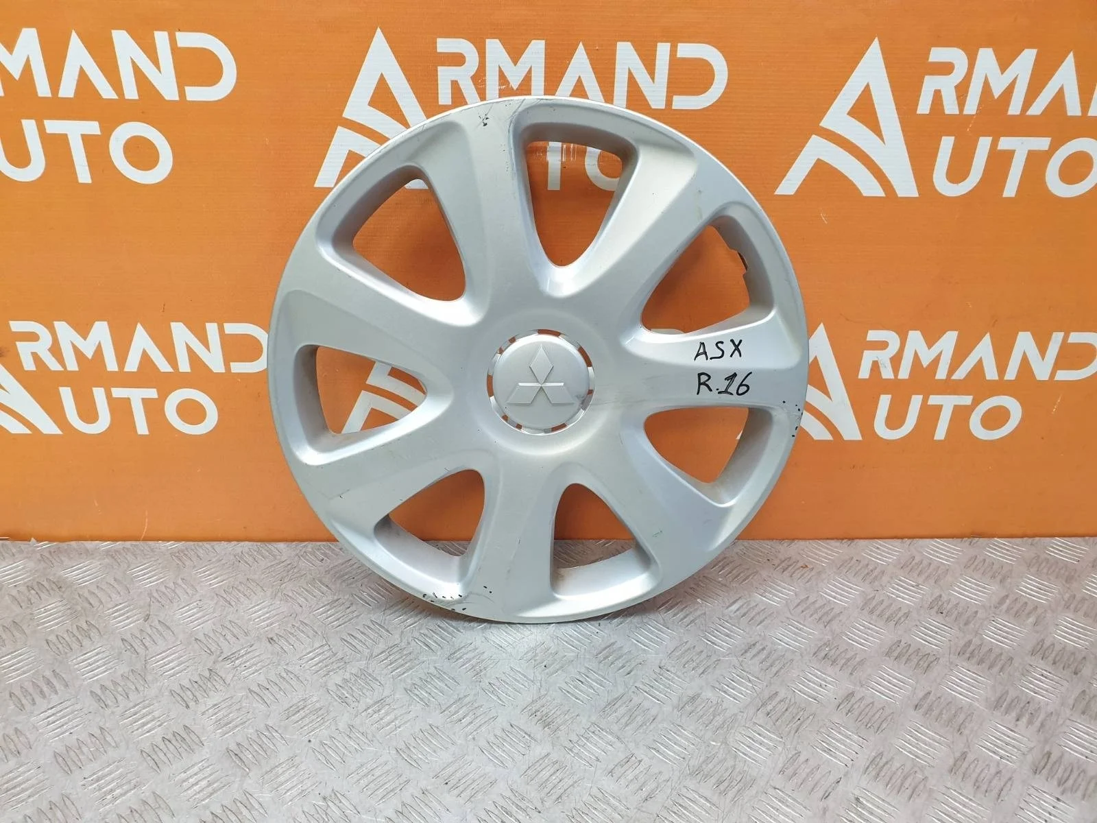 Колпак Mitsubishi Outlander 3