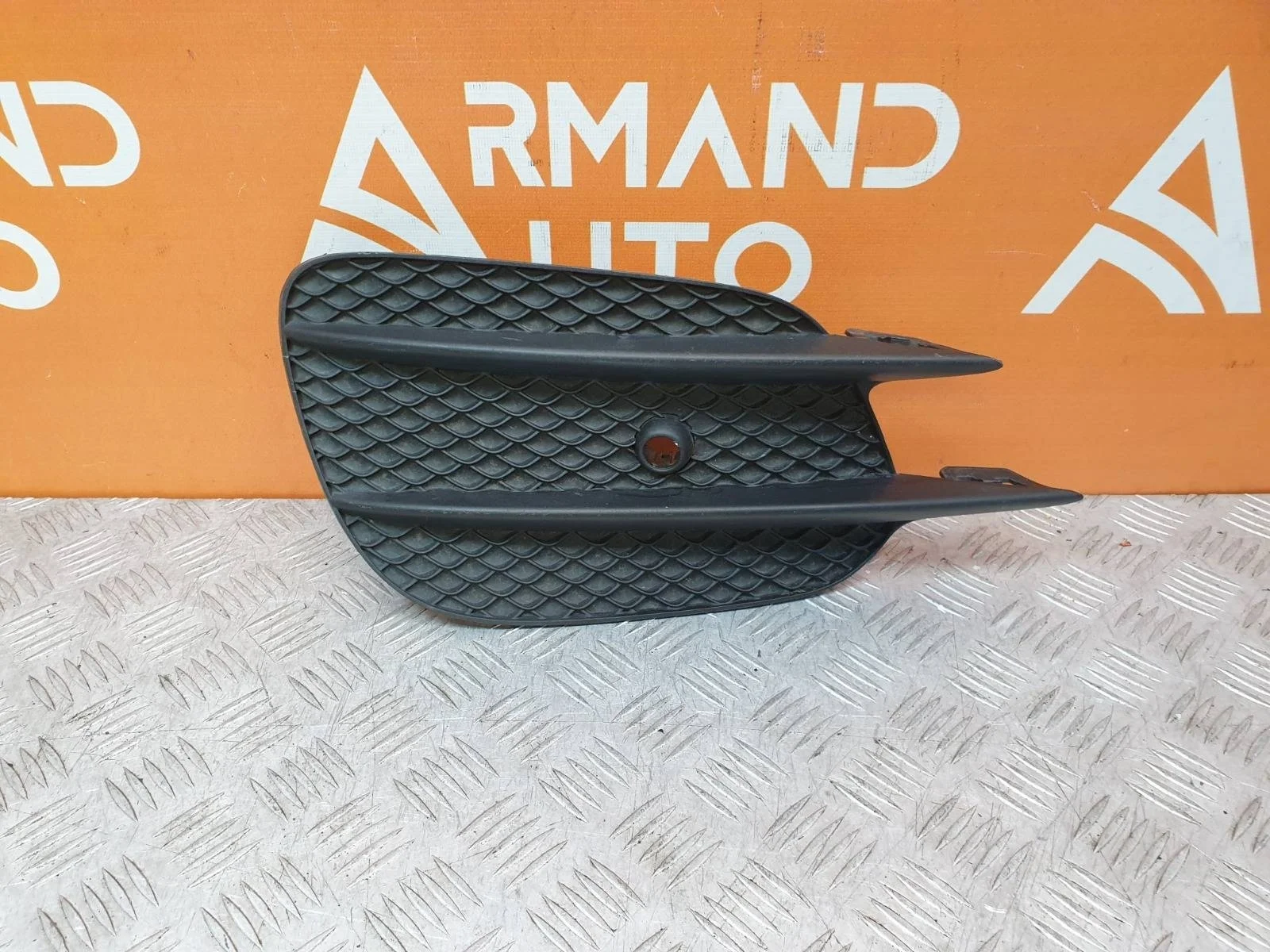 Решетка бампера Mercedes -Class 2016-нв W213, S213, C238