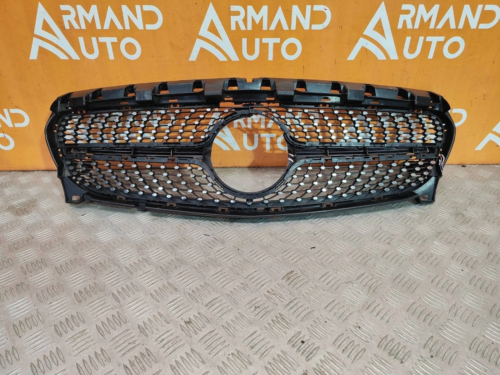 Решетка радиатора Mercedes CLA-Class 2013-2019 C117