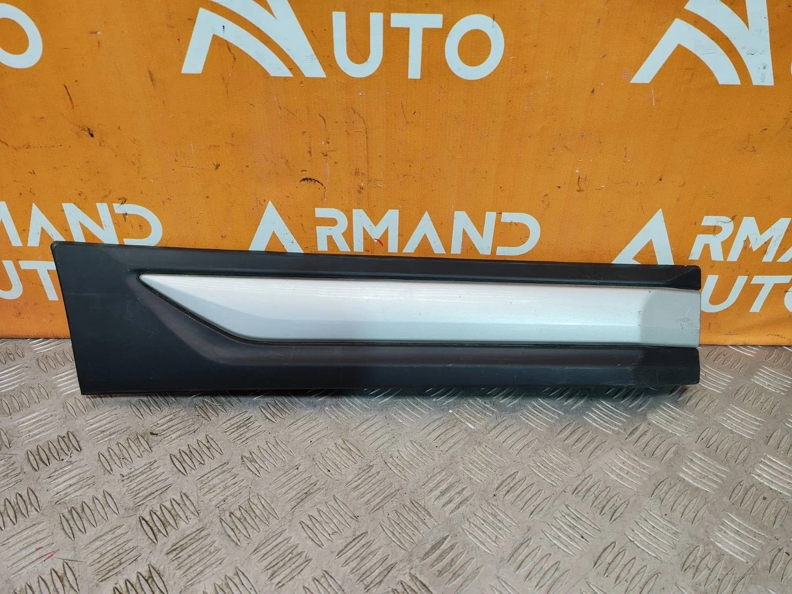 Молдинг двери Mitsubishi Outlander 2015-нв 3