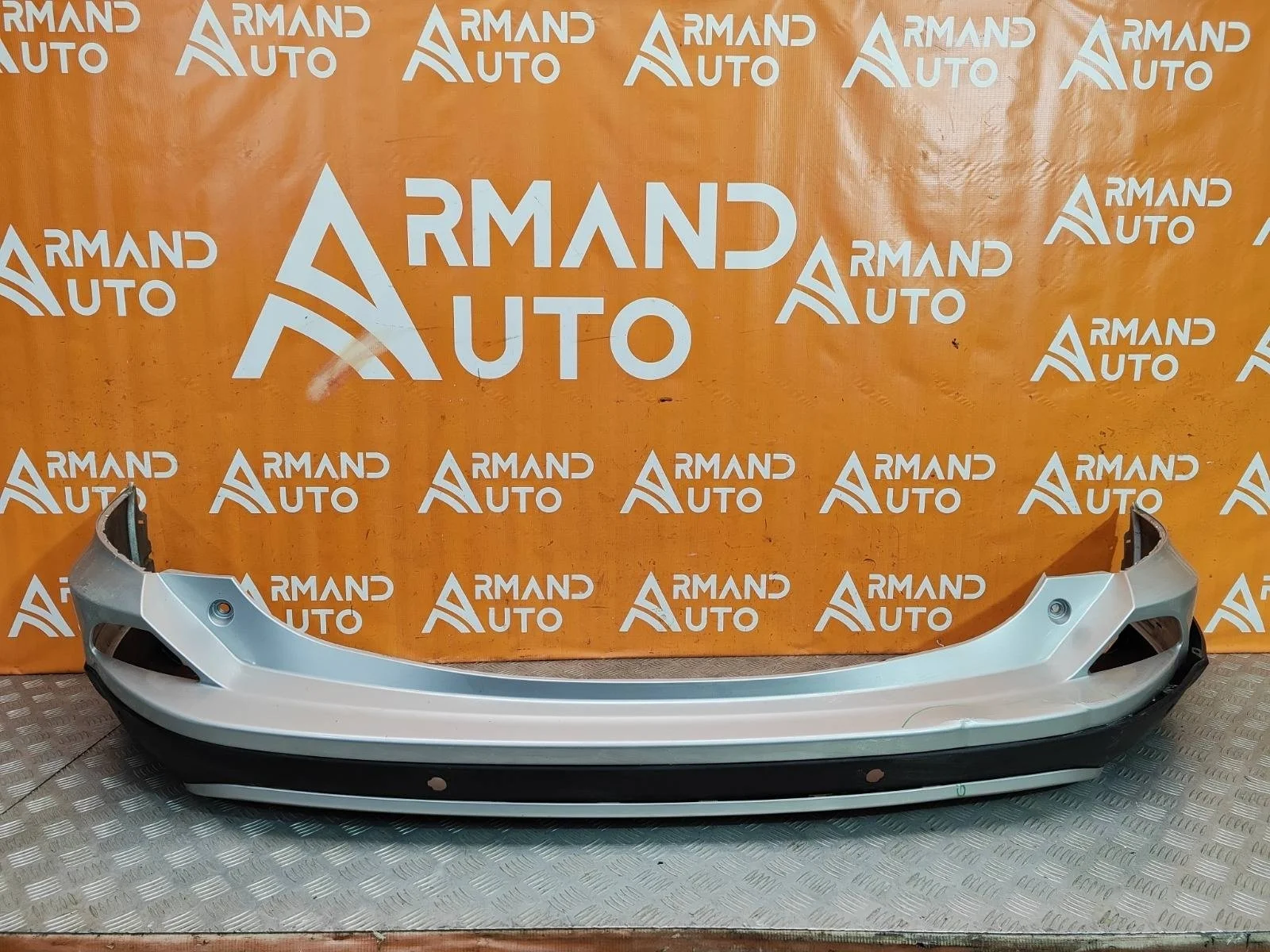 Бампер Toyota RAV4 2015-2019 CA40