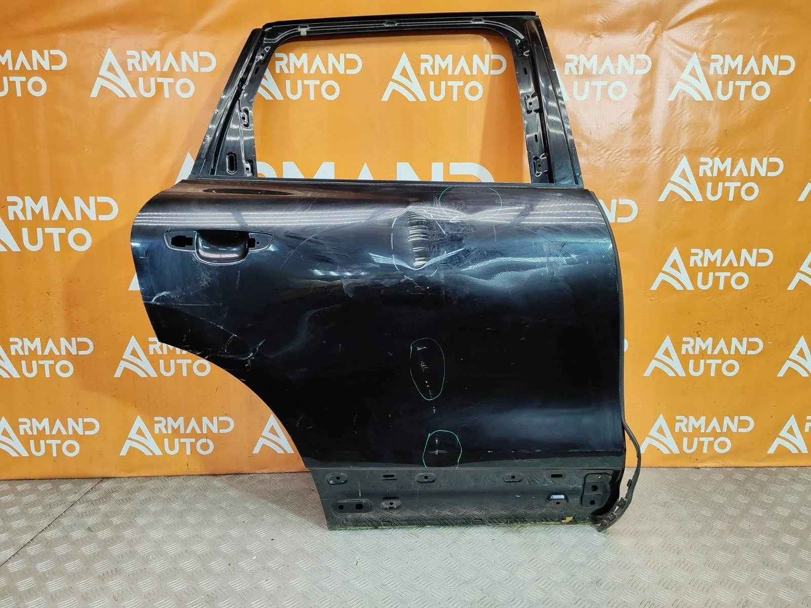 Дверь Volkswagen Touareg 2010-2018