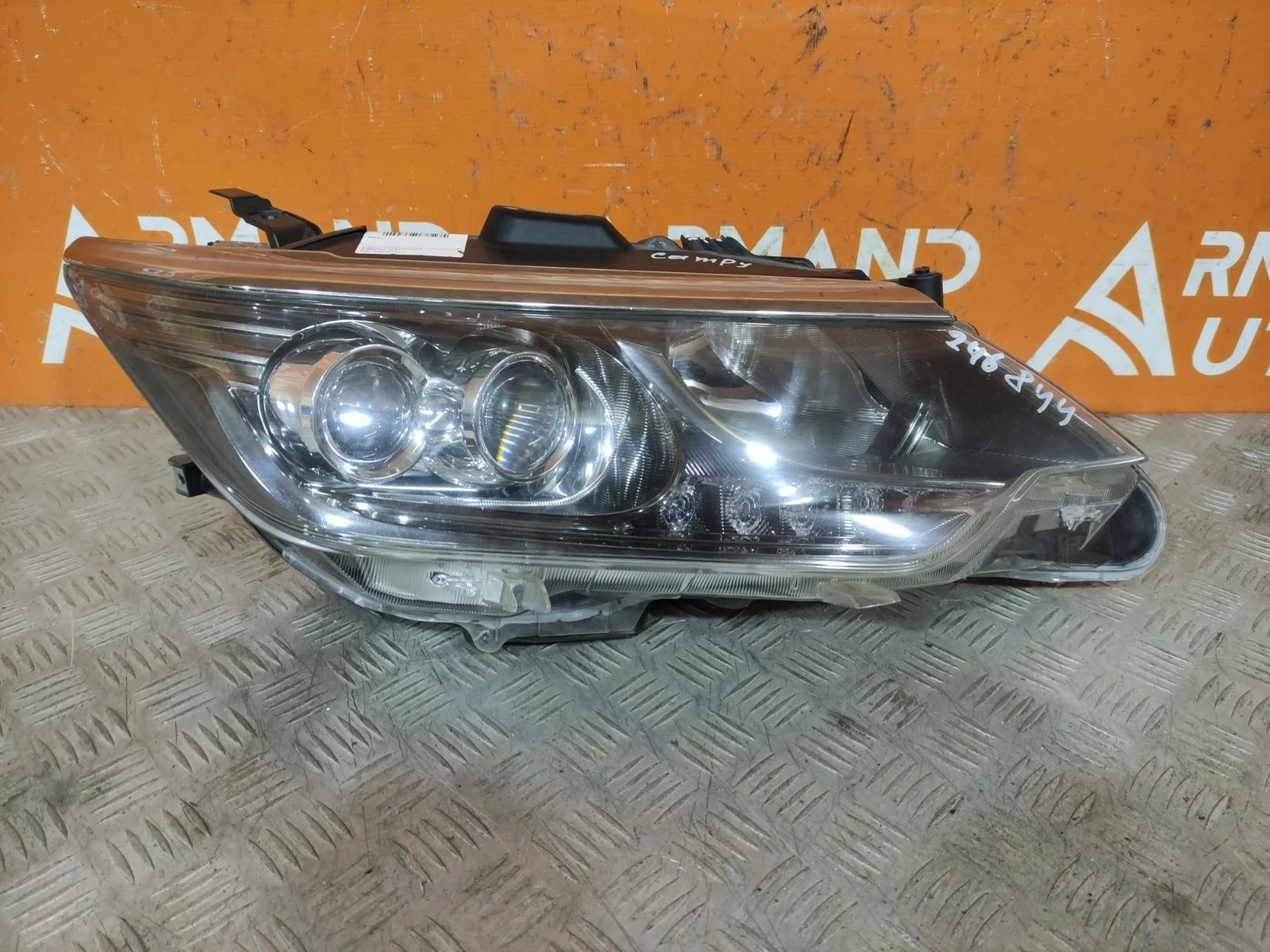 Фара Toyota Camry 2017-2018 XV50