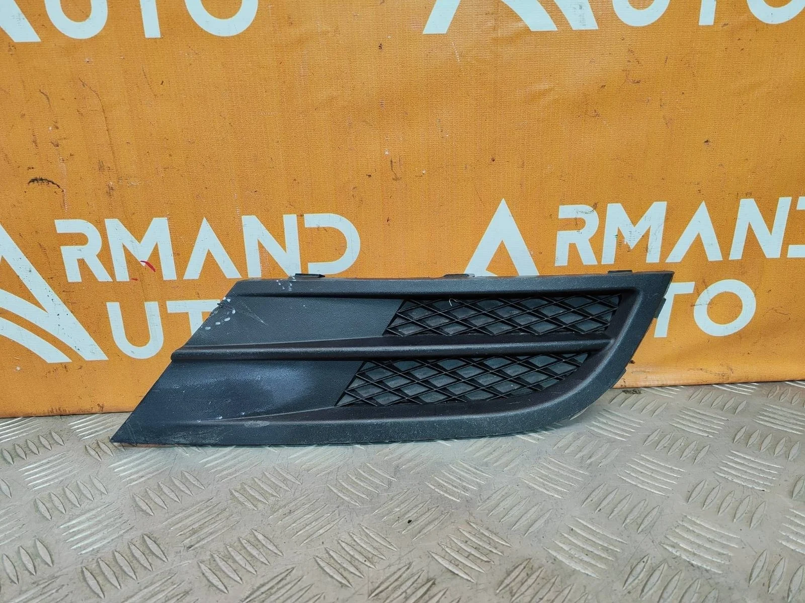 Решетка бампера Volkswagen Jetta 2014-2018 6