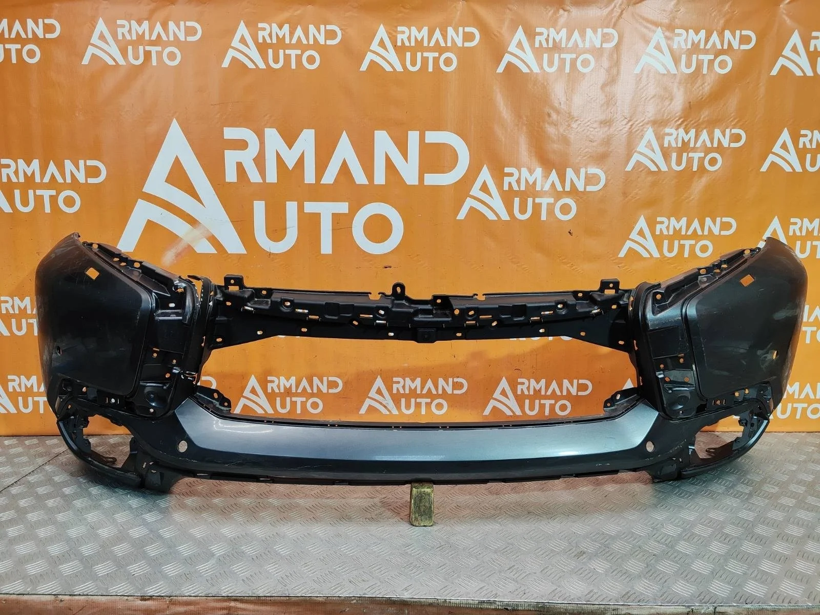 Бампер Mitsubishi Pajero Sport 2015-2021 3