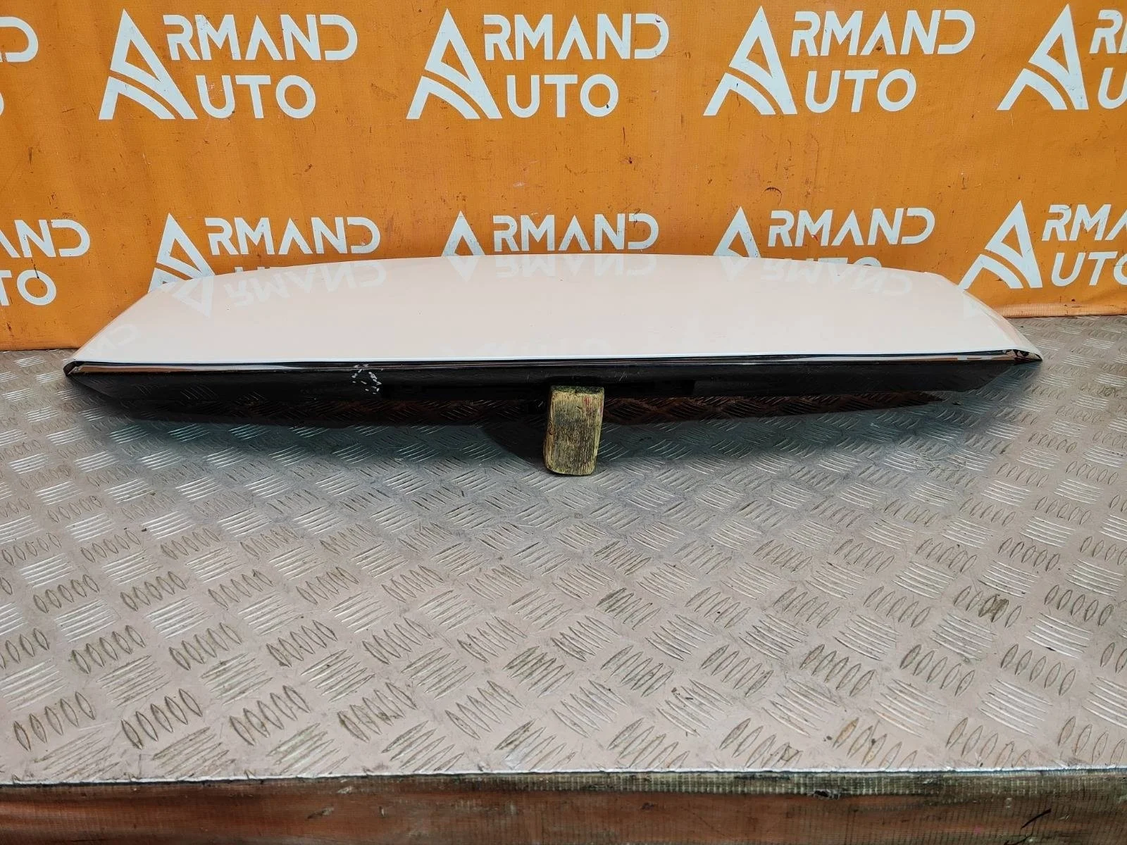 Накладка двери багажника Lexus NX 2014-2021