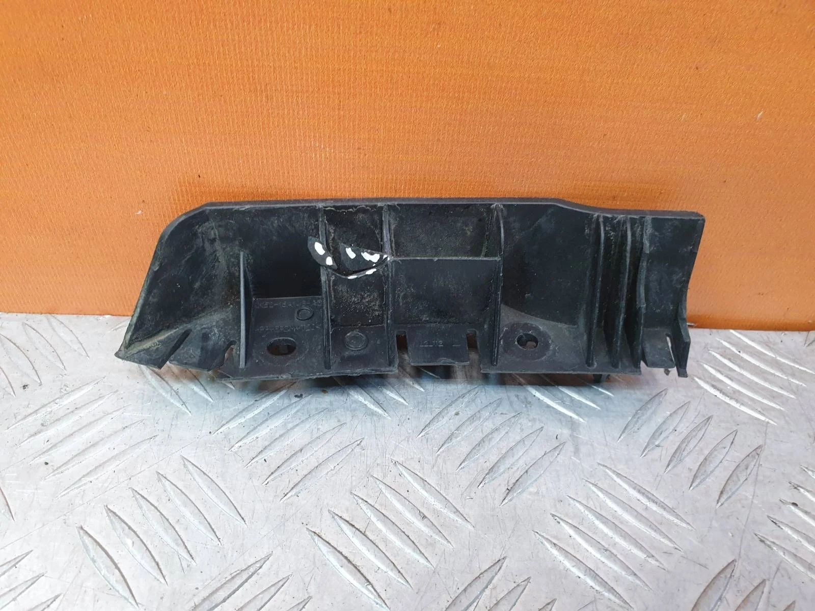 Кронштейн бампера Land Rover Range 2012-2022 4 L405