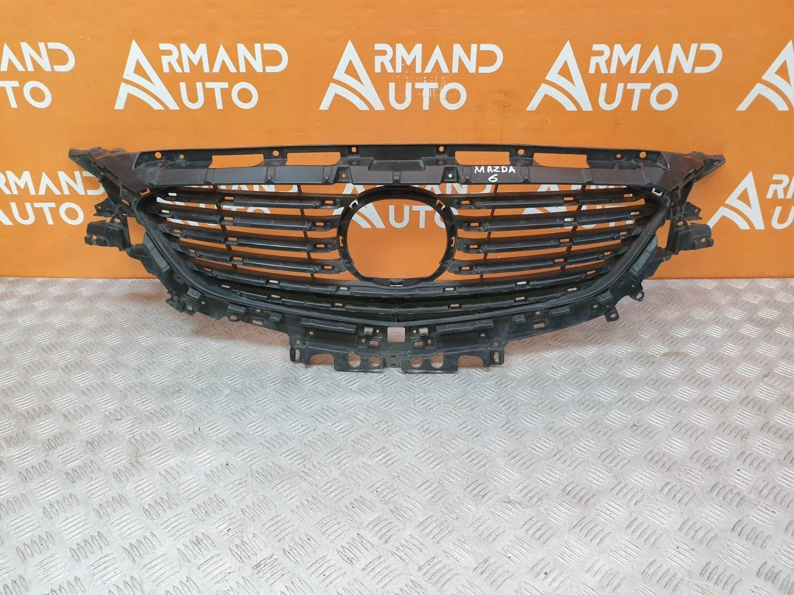 Решетка радиатора Mazda 6 2015-2018 3 GJ