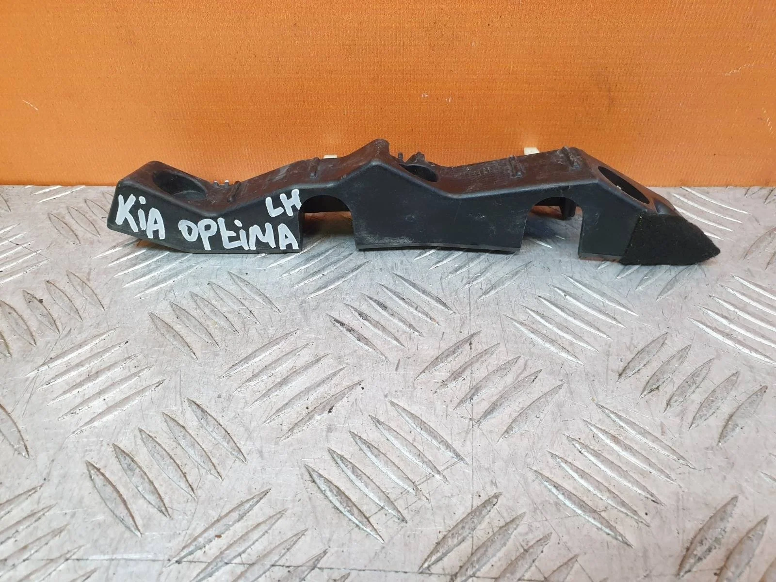 Кронштейн бампера Kia Optima 2015-2020 4 JF