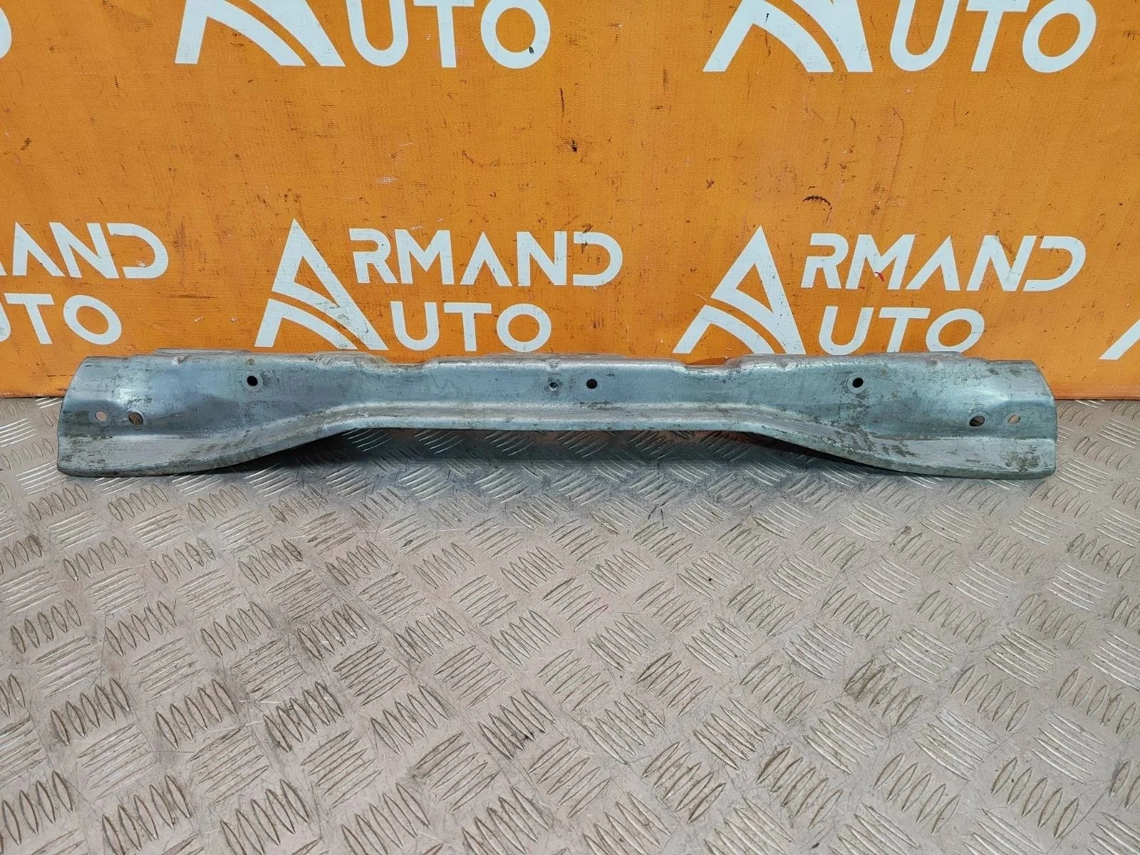 Усилитель бампера верхний Mitsubishi Outlander 2015-нв 3