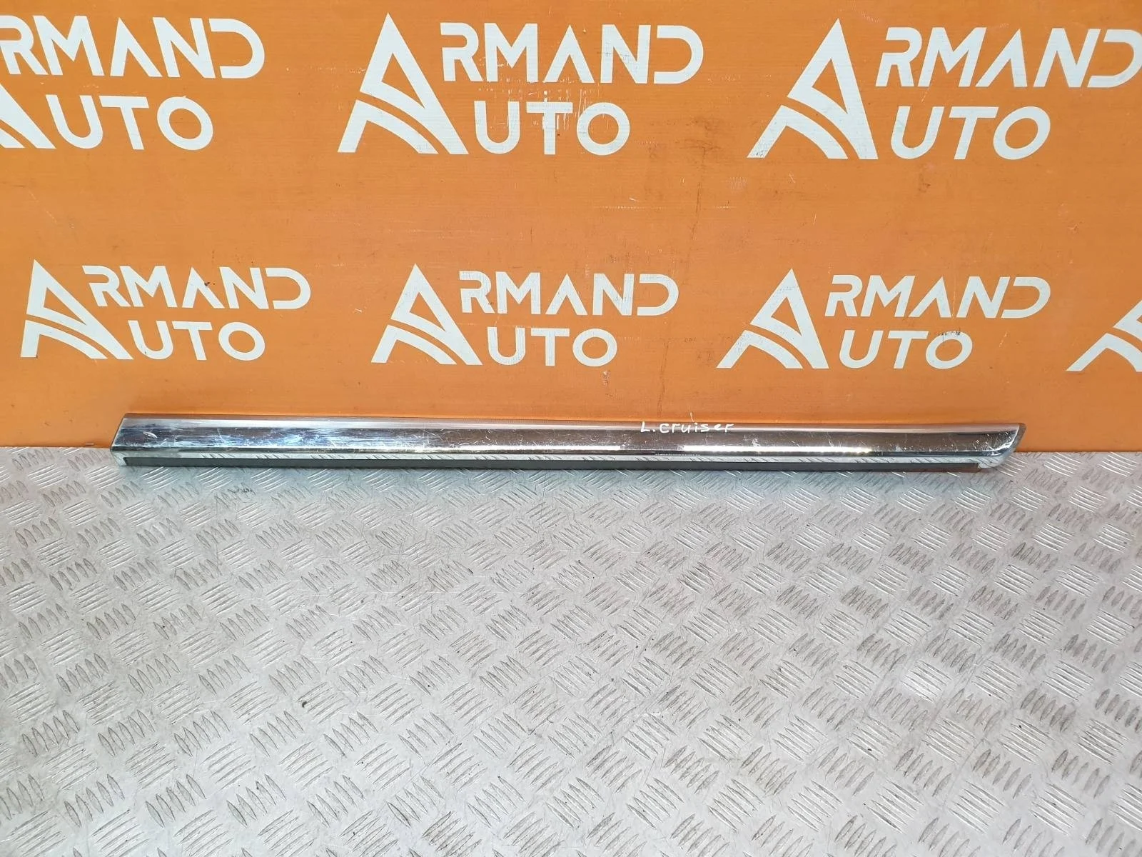 Молдинг двери Toyota Land Cruiser 2015-2021 200