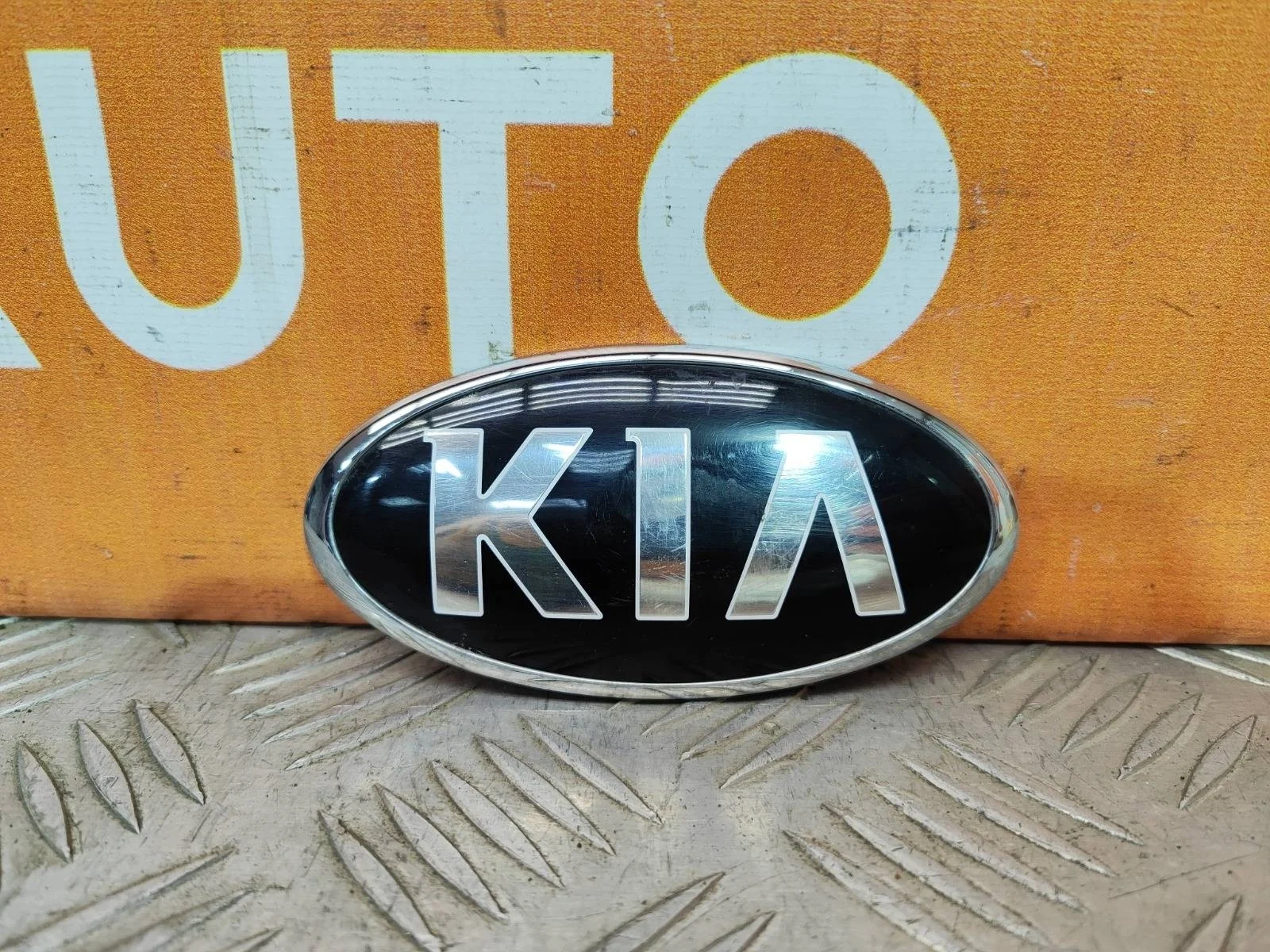 Эмблема KIA Ceed 2018-нв 3 CD