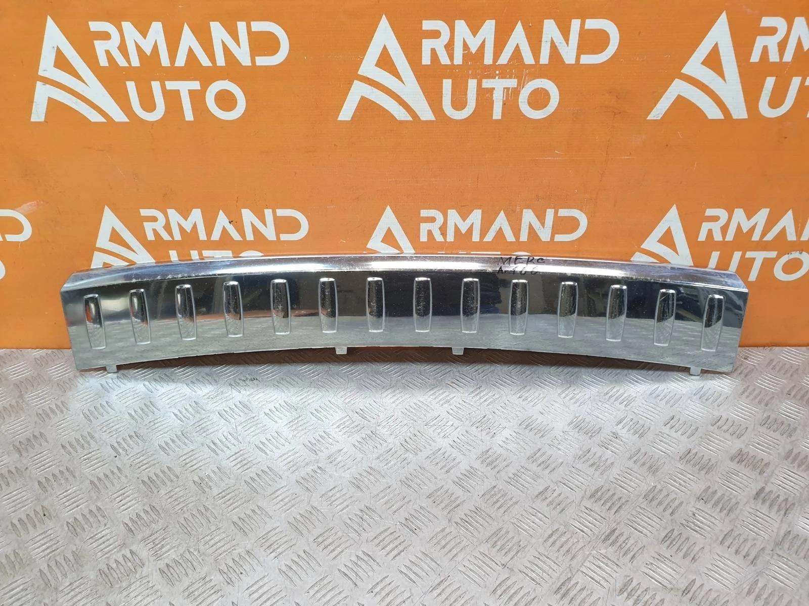 Накладка бампера верхняя Mercedes ML GLE-Class 2011-2015 W166