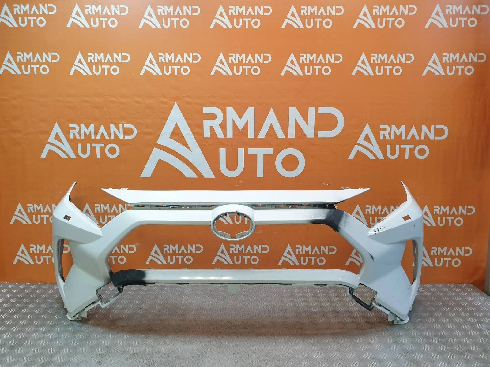 Бампер Toyota RAV4 2018-нв 5 XA50