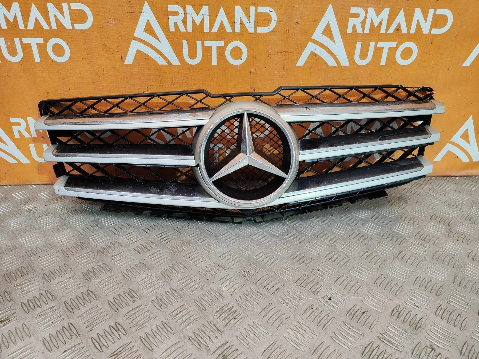 Решетка радиатора Mercedes GLK-Class 2008-2012 X204