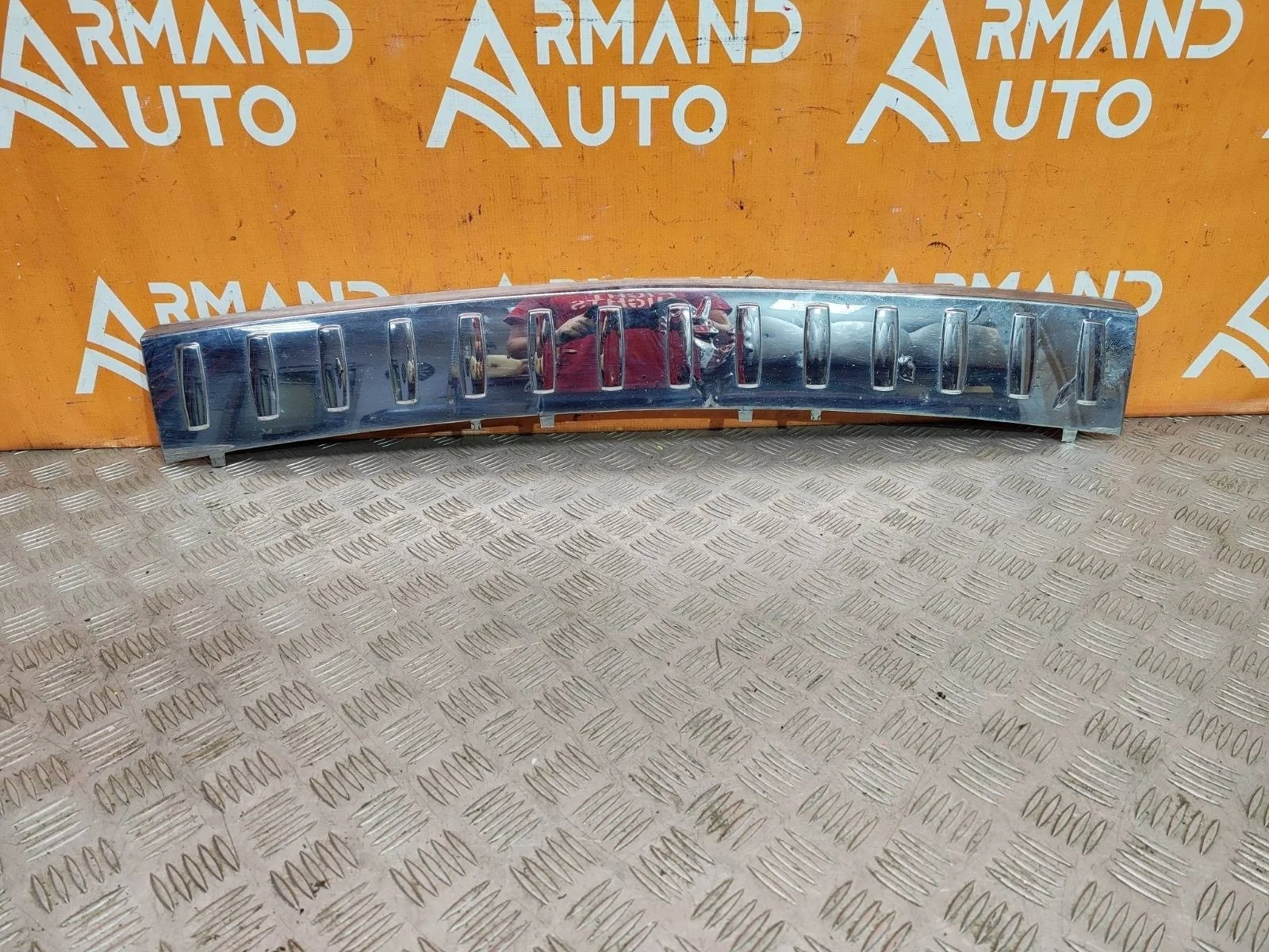 Накладка бампера верхняя Mercedes ML GLE-Class 2015-2018 W166