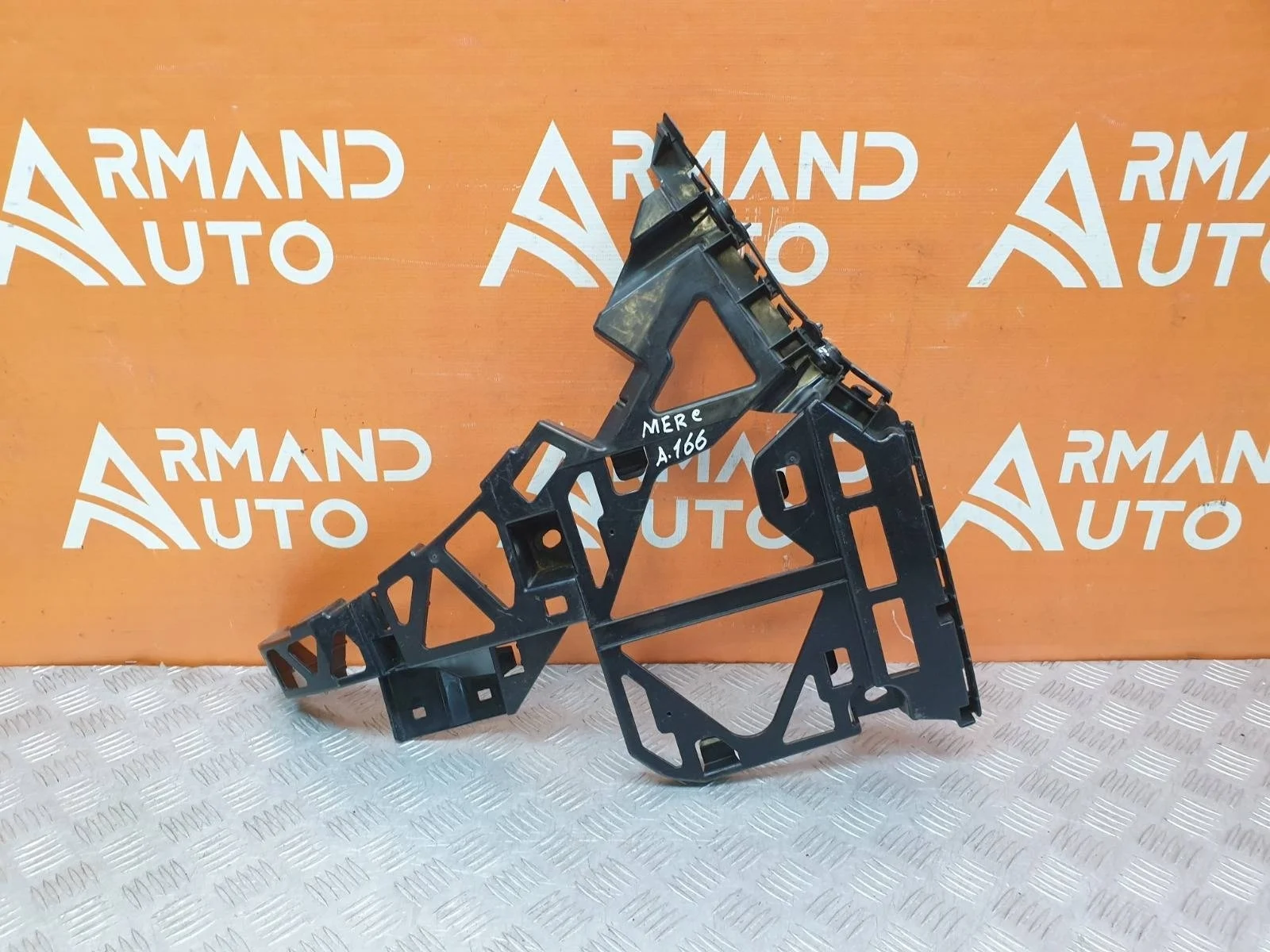 Кронштейн бампера Mercedes GLE-Class 2015-2018 W166