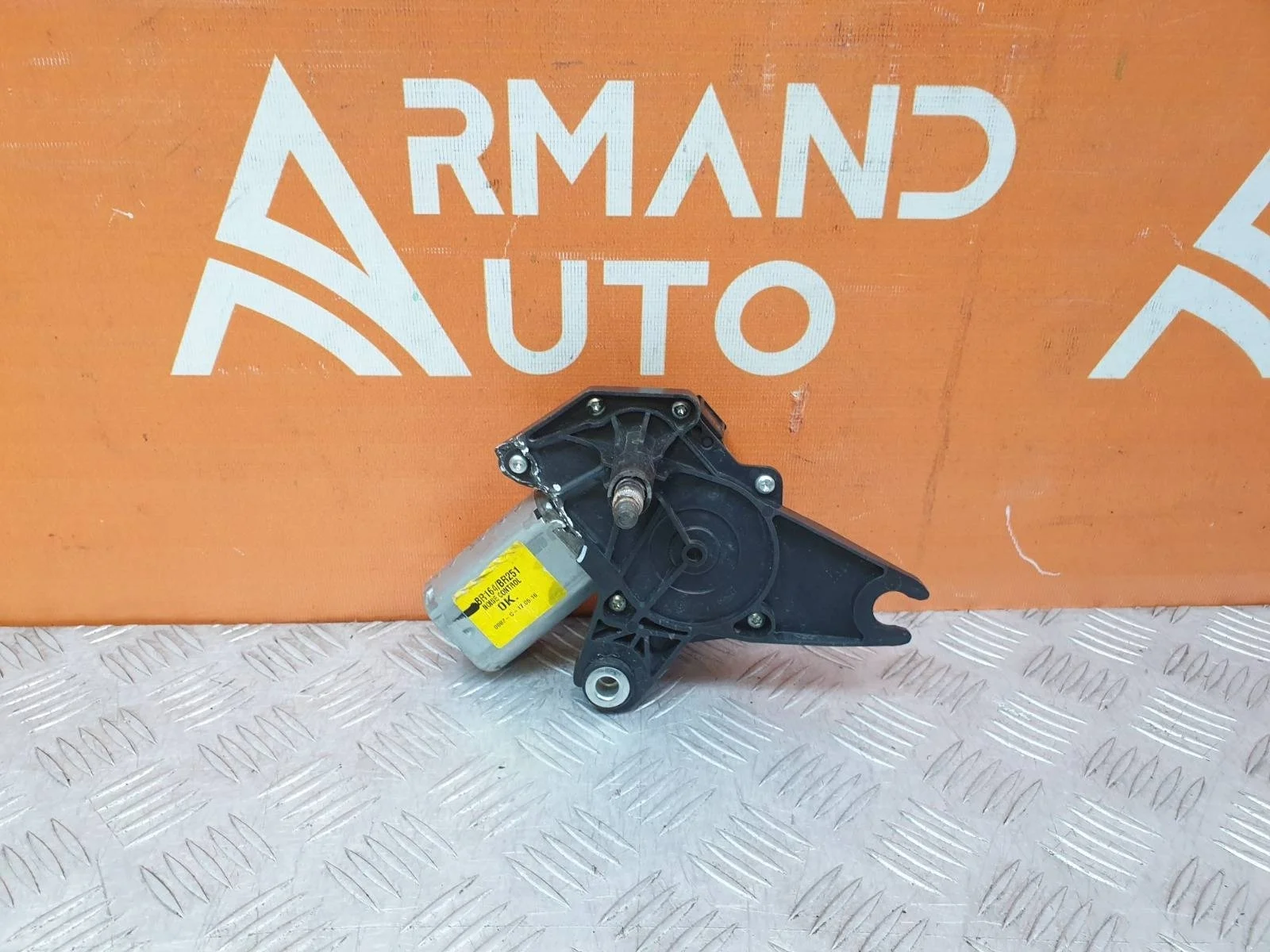 Моторчик стеклоочистителя двери багажника Mercedes ML GLE-Class 2011-2018 W166