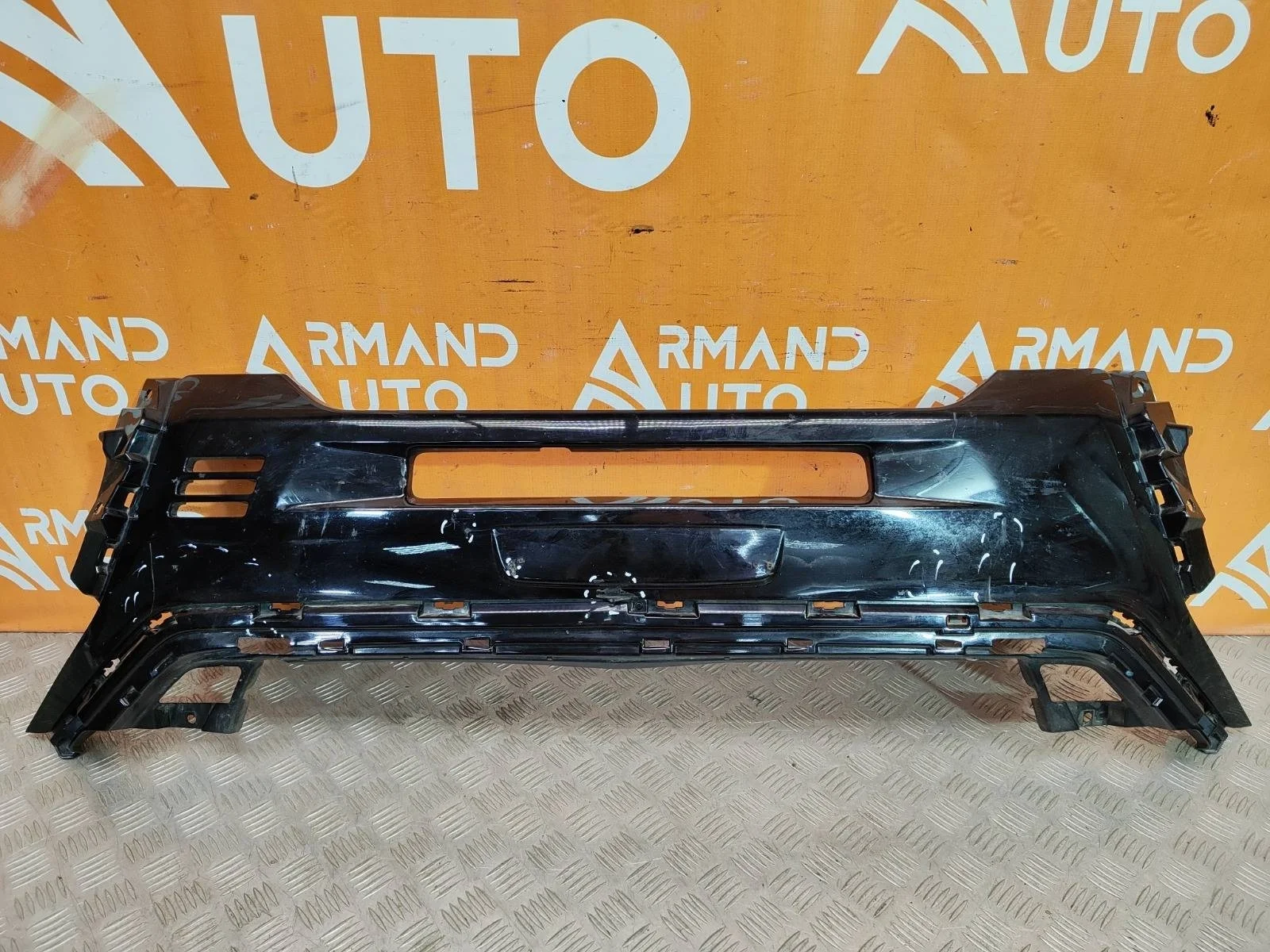 Накладка бампера верхняя Mitsubishi Outlander 2018-нв 3