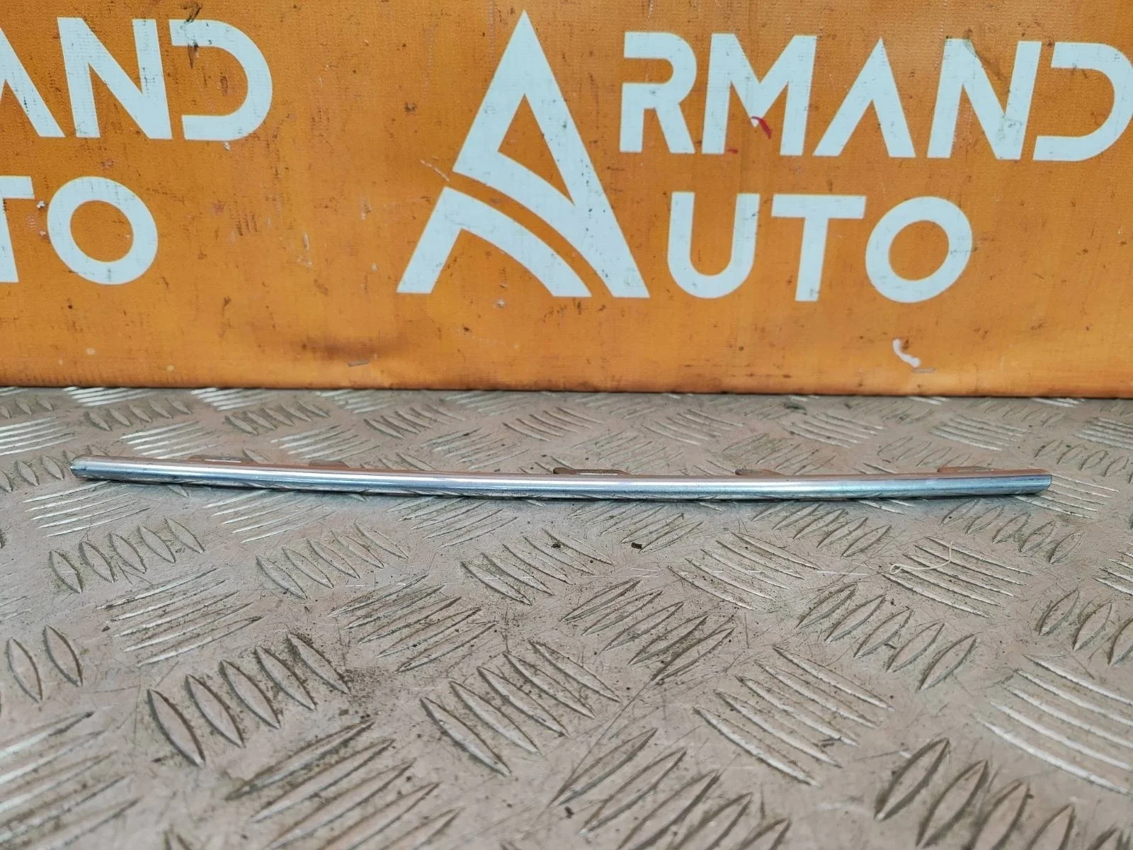 Накладка решетки радиатора верхняя Volkswagen Polo 2009-2015