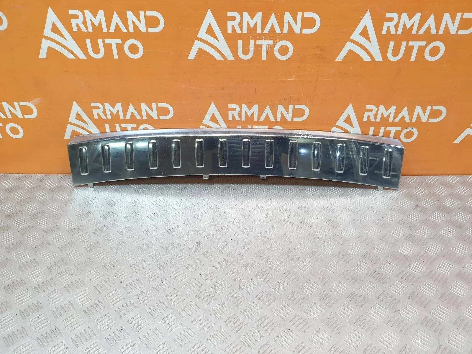 Накладка бампера верхняя Mercedes ML GLE-Class 2011-2015 W166