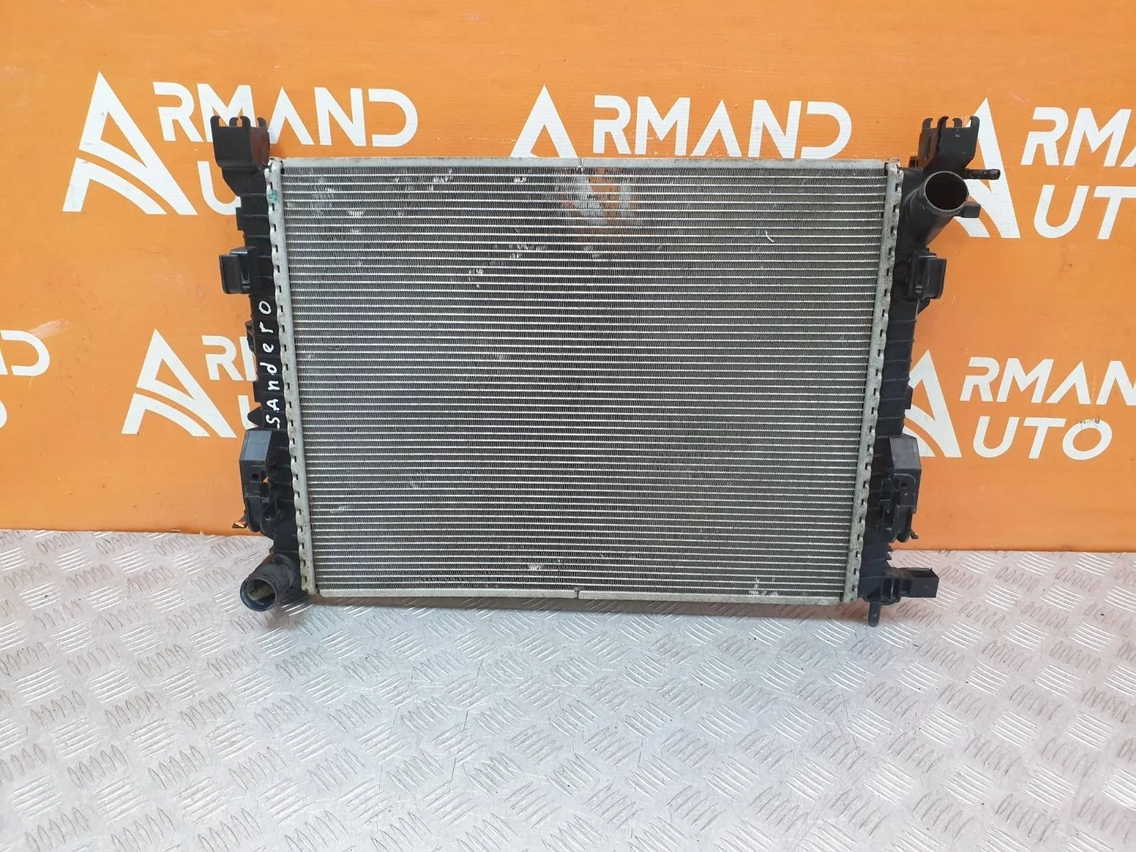 Радиатор двигателя (двс) Renault Logan 2012-2022