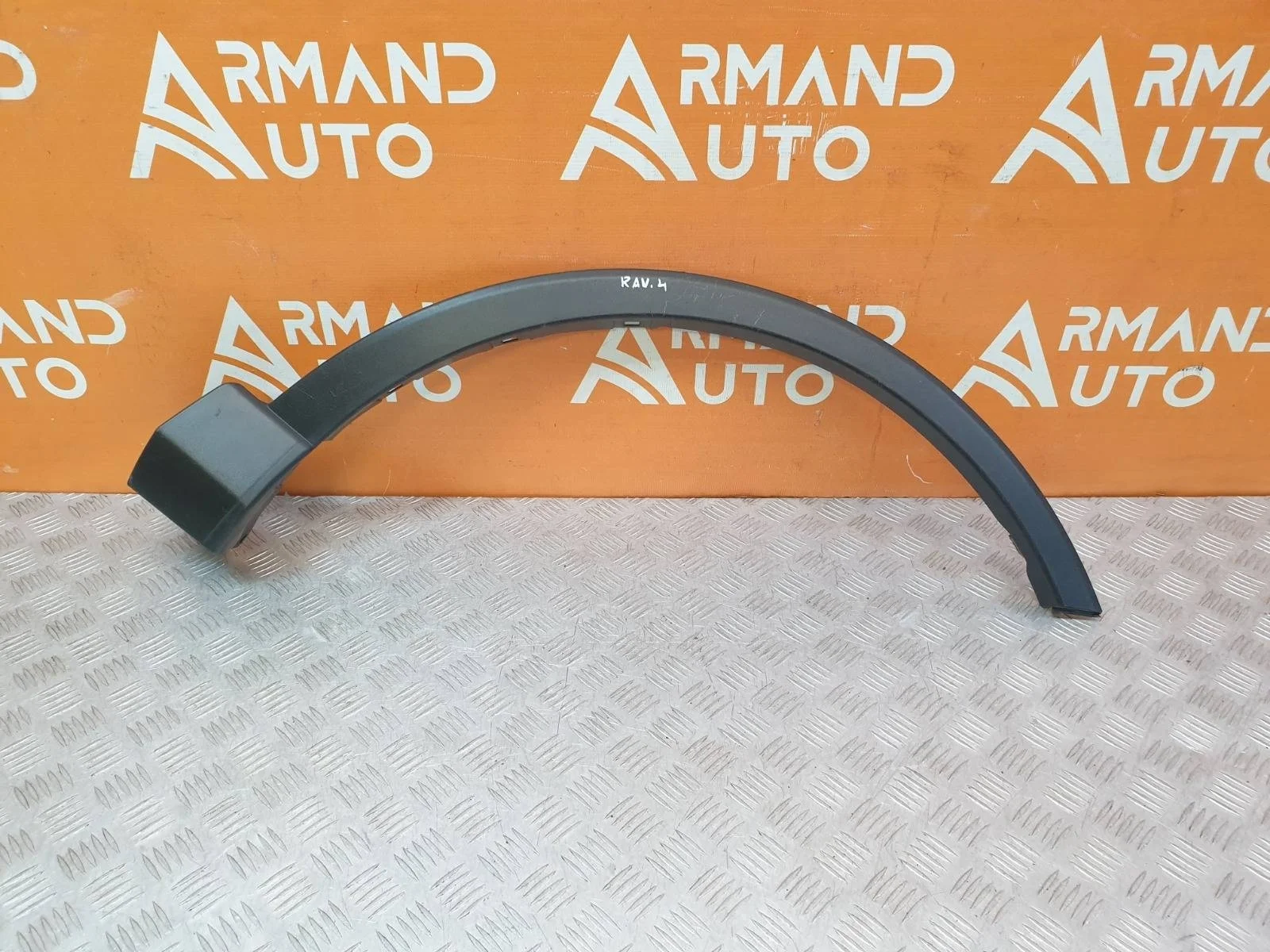 Расширитель крыла TOYOTA RAV4 2015-2019 CA40