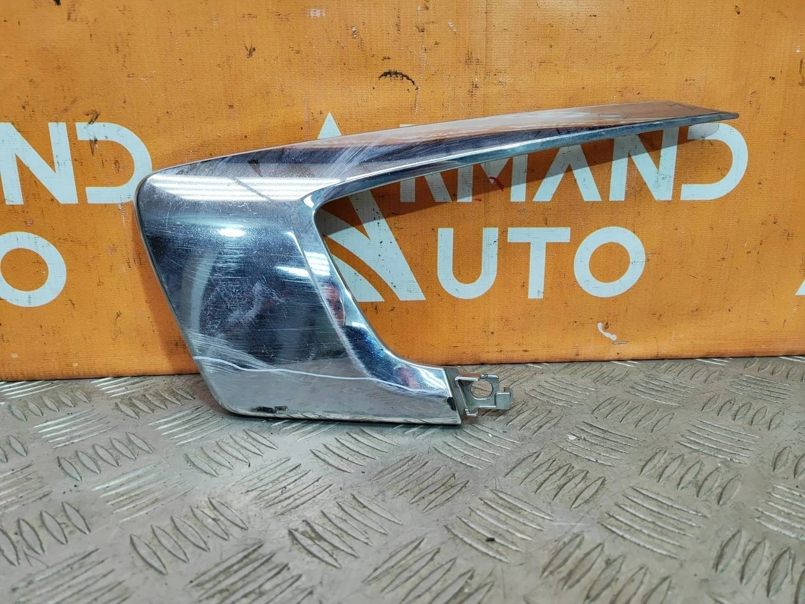 Накладка бампера верхняя Mitsubishi ASX 2016-2020 GA0