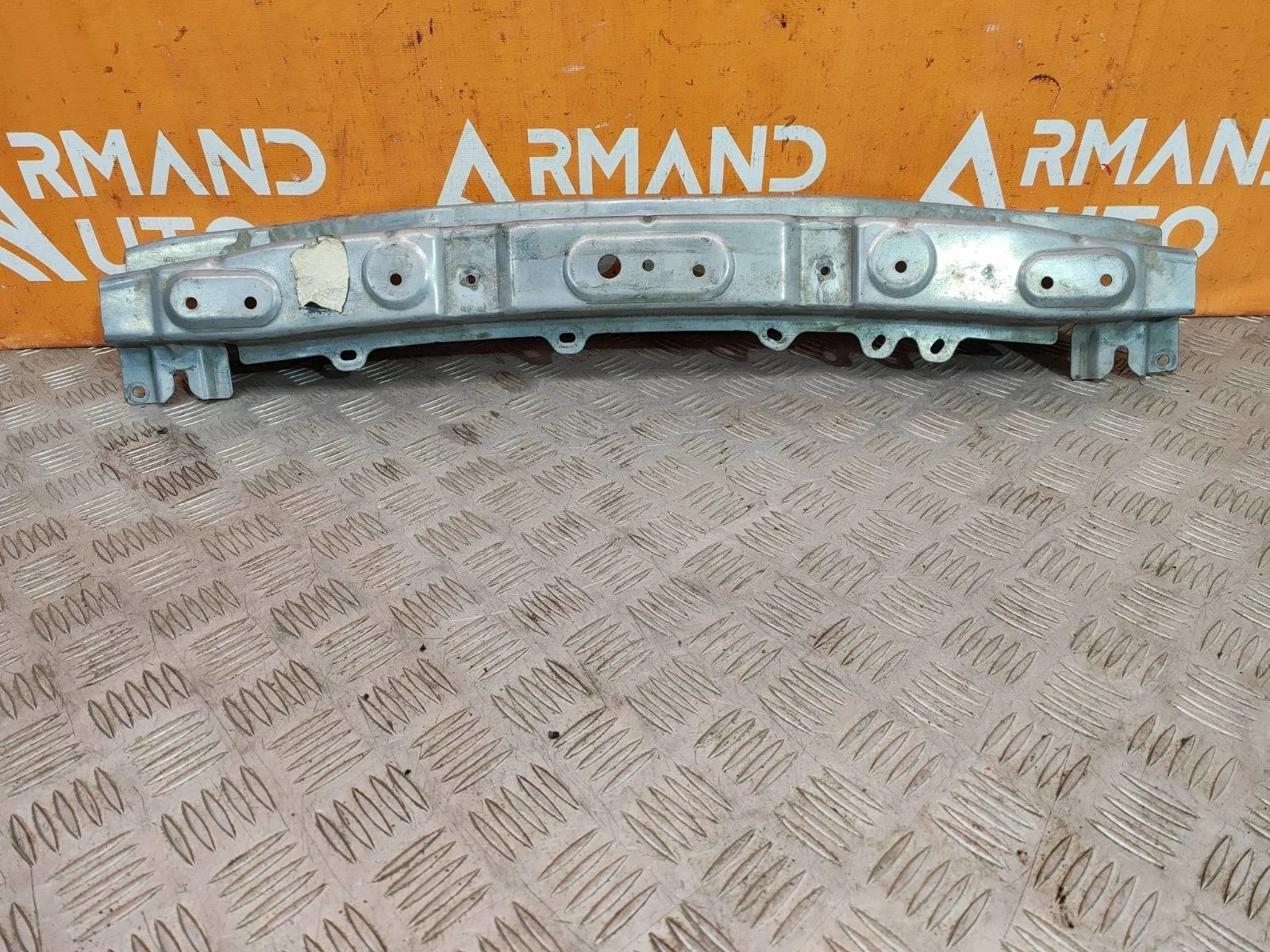 Усилитель бампера верхний Mitsubishi OUTLANDER 2015-нв 3