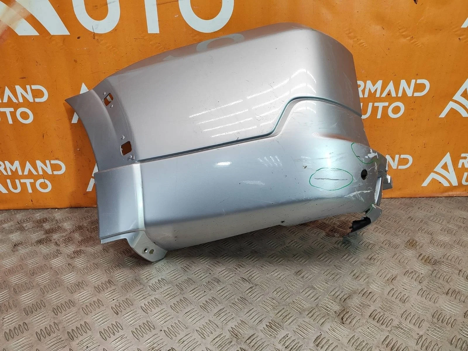 Бампер Mitsubishi Pajero 2006-нв 4