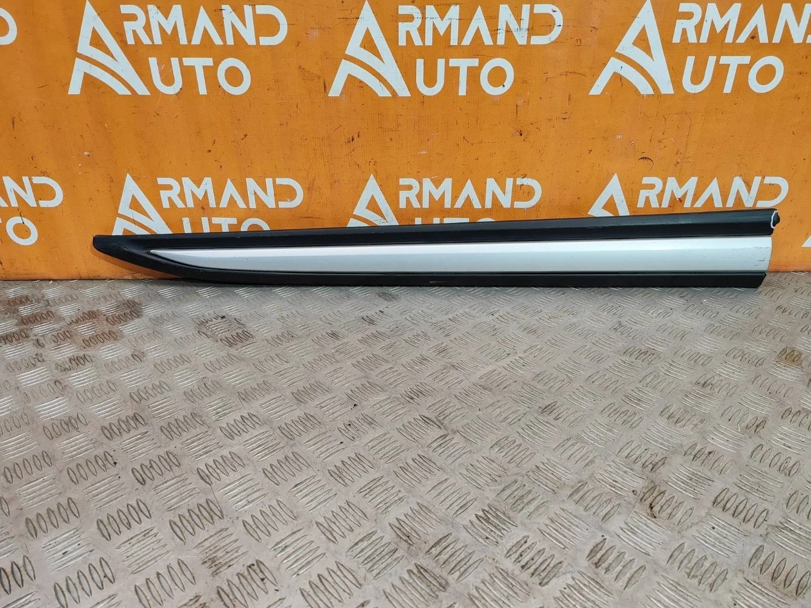 Молдинг двери Mitsubishi Outlander 2015-нв 3