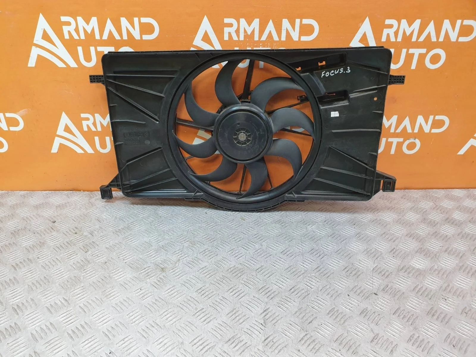 Диффузор вентилятора Ford Focus 2011-2019 3