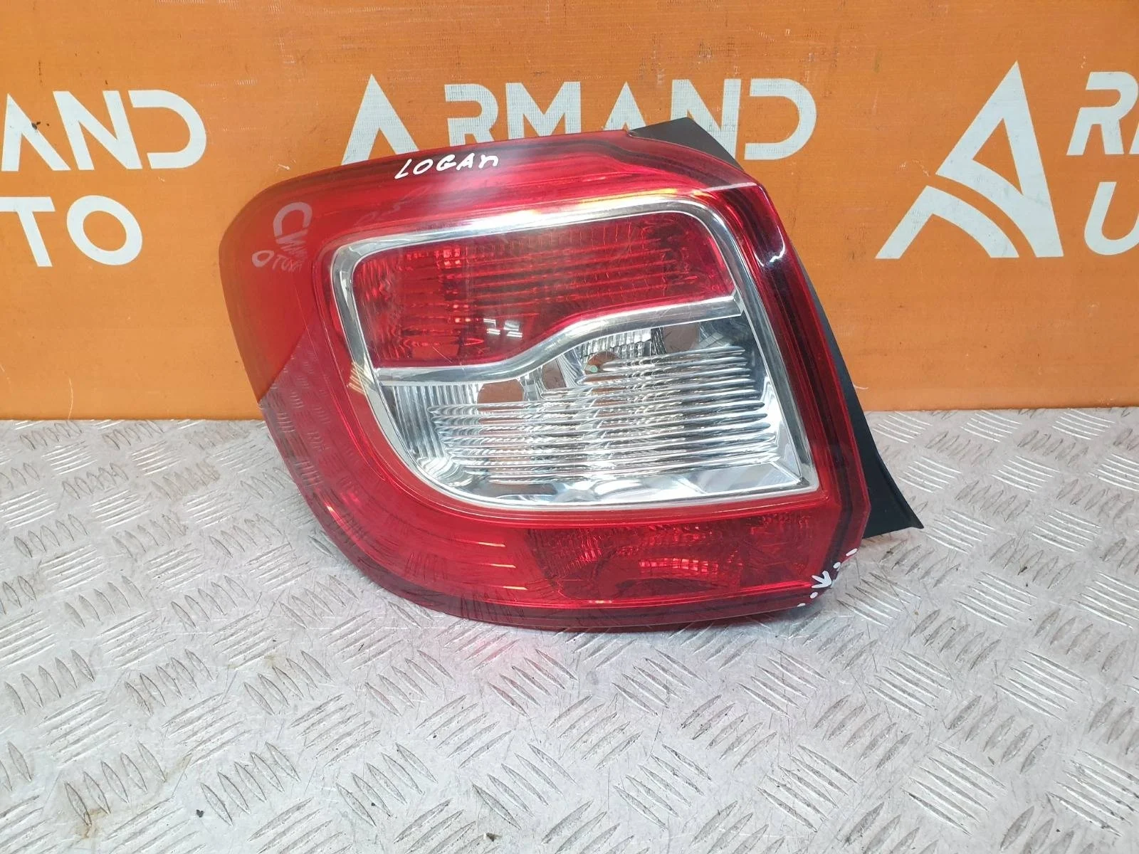 Фонарь Renault Sandero 2013-2022