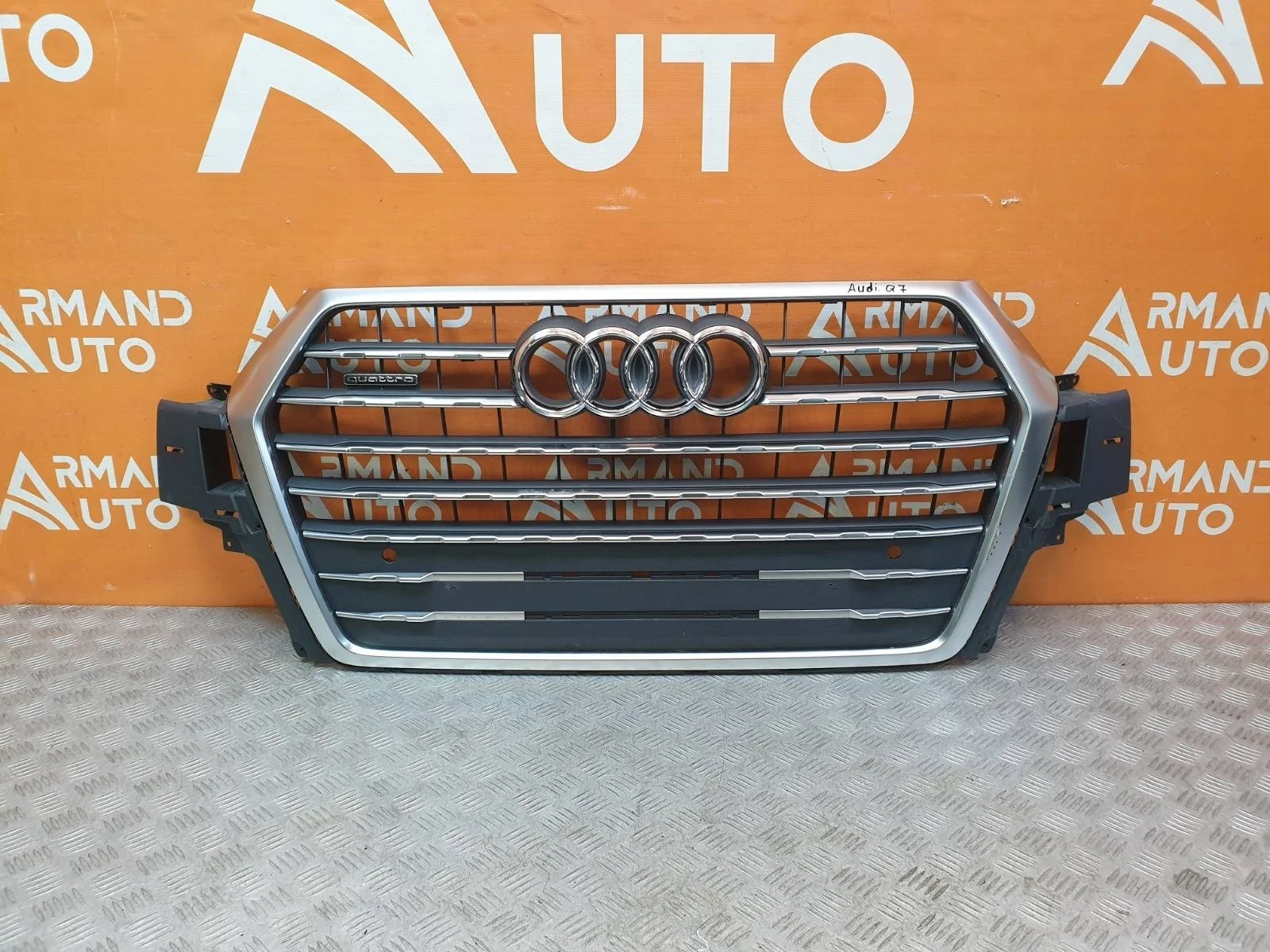 Решетка радиатора Audi Q7 2015-2020 4M