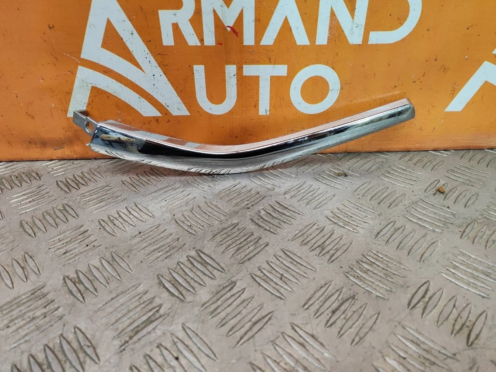 Накладка бампера Mitsubishi Outlander 2015-нв 3