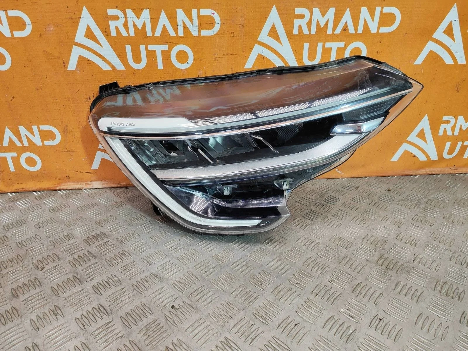 Фара Renault Arkana 2019-нв