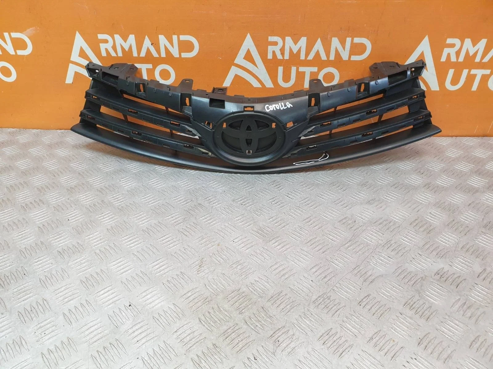 Решетка радиатора Toyota Corolla 2012-2016 11 E160 E170 E180