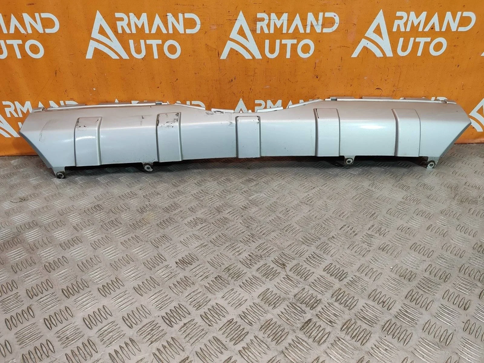 Накладка бампера Mitsubishi Pajero 2006-нв 4