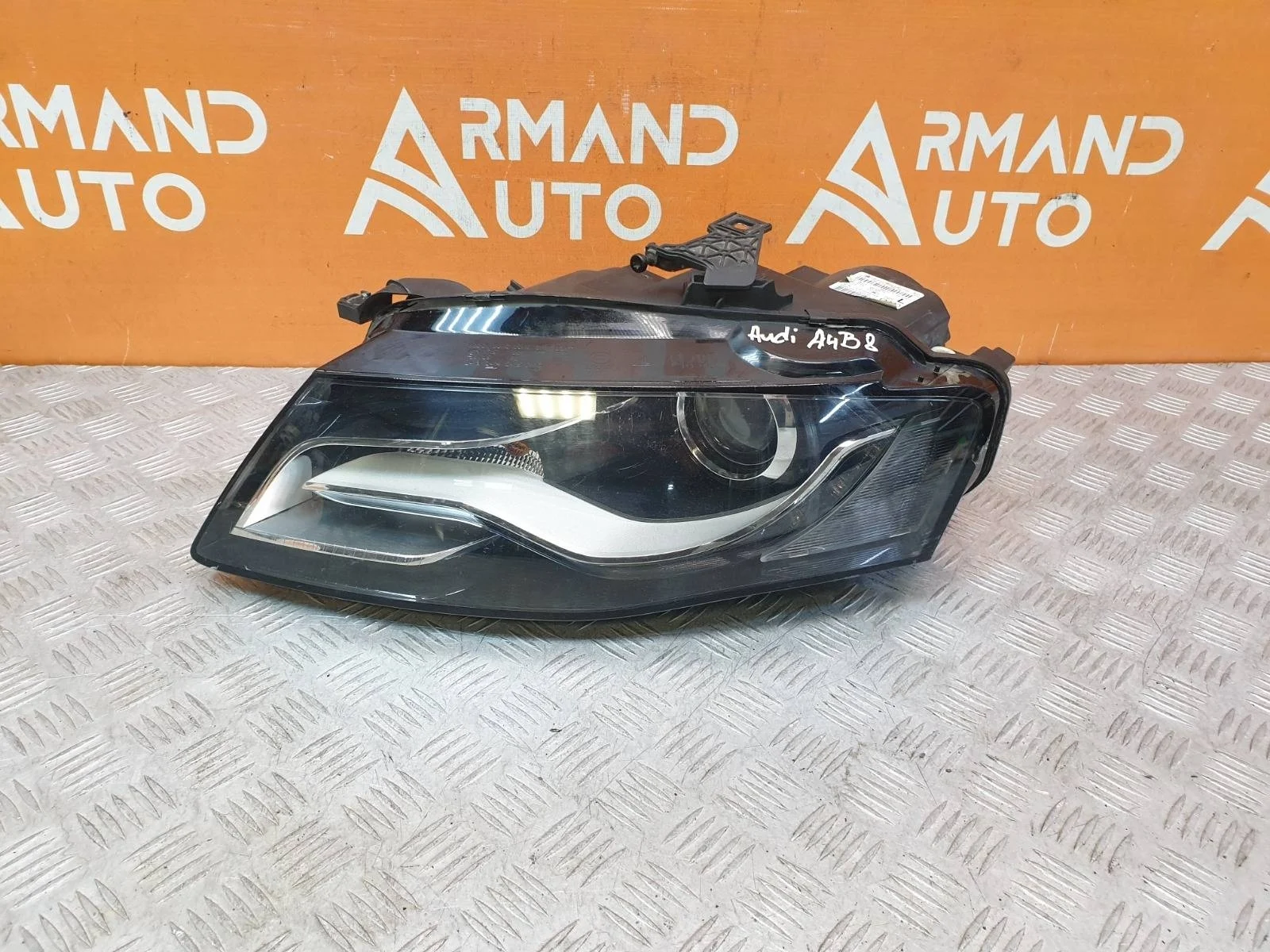 Фара Audi A4 2007-2011 B8