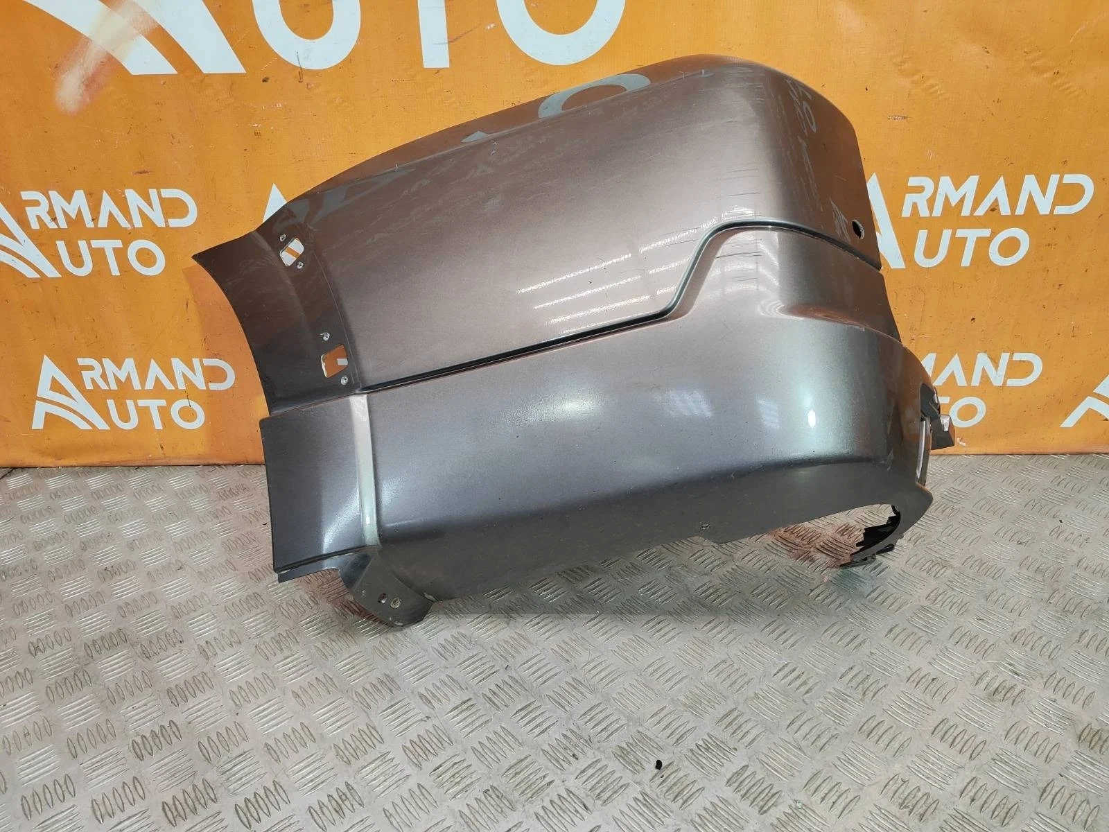 Бампер Mitsubishi Pajero 2006-нв 4