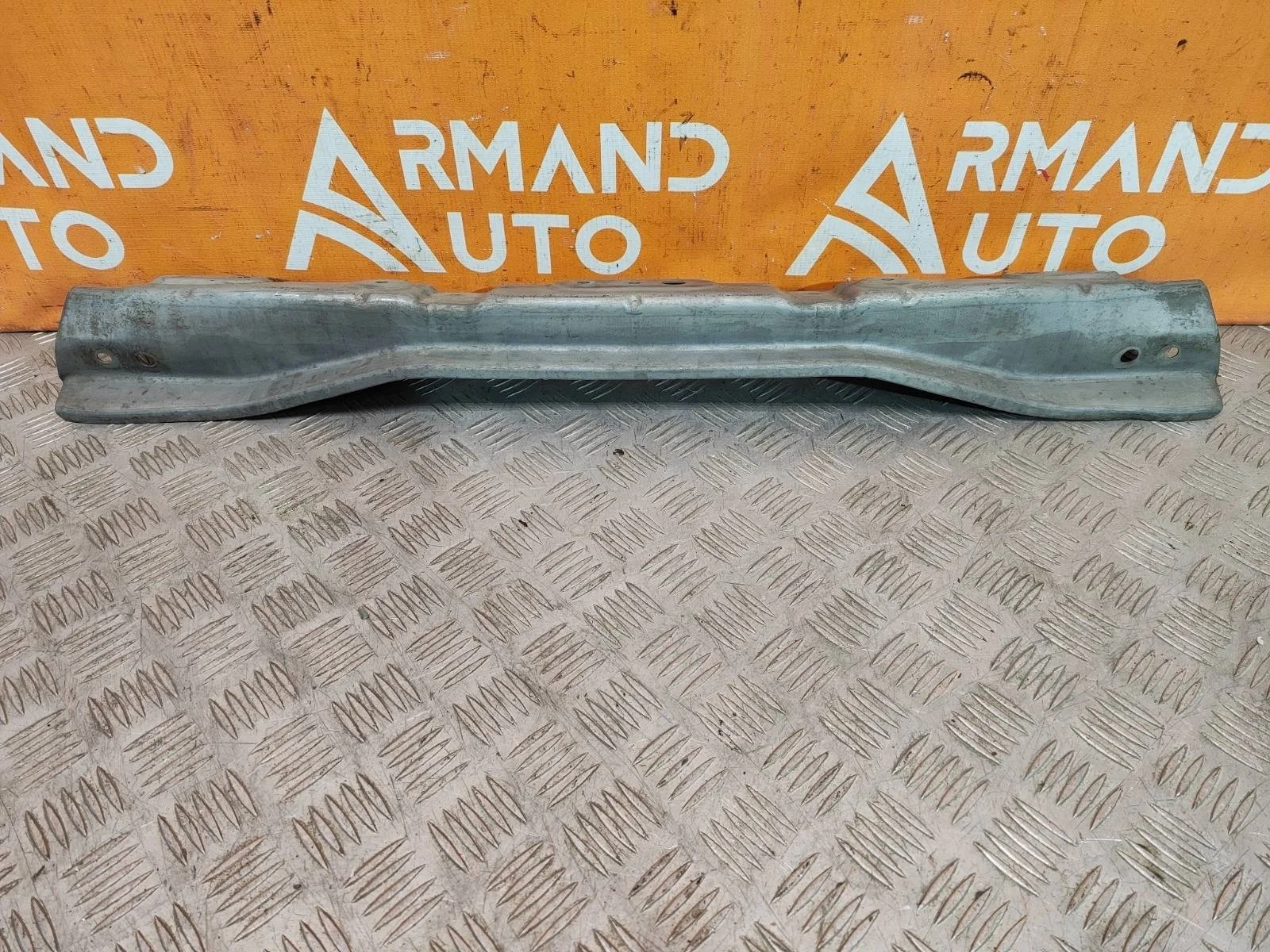 Усилитель бампера верхний Mitsubishi OUTLANDER 2015-нв 3