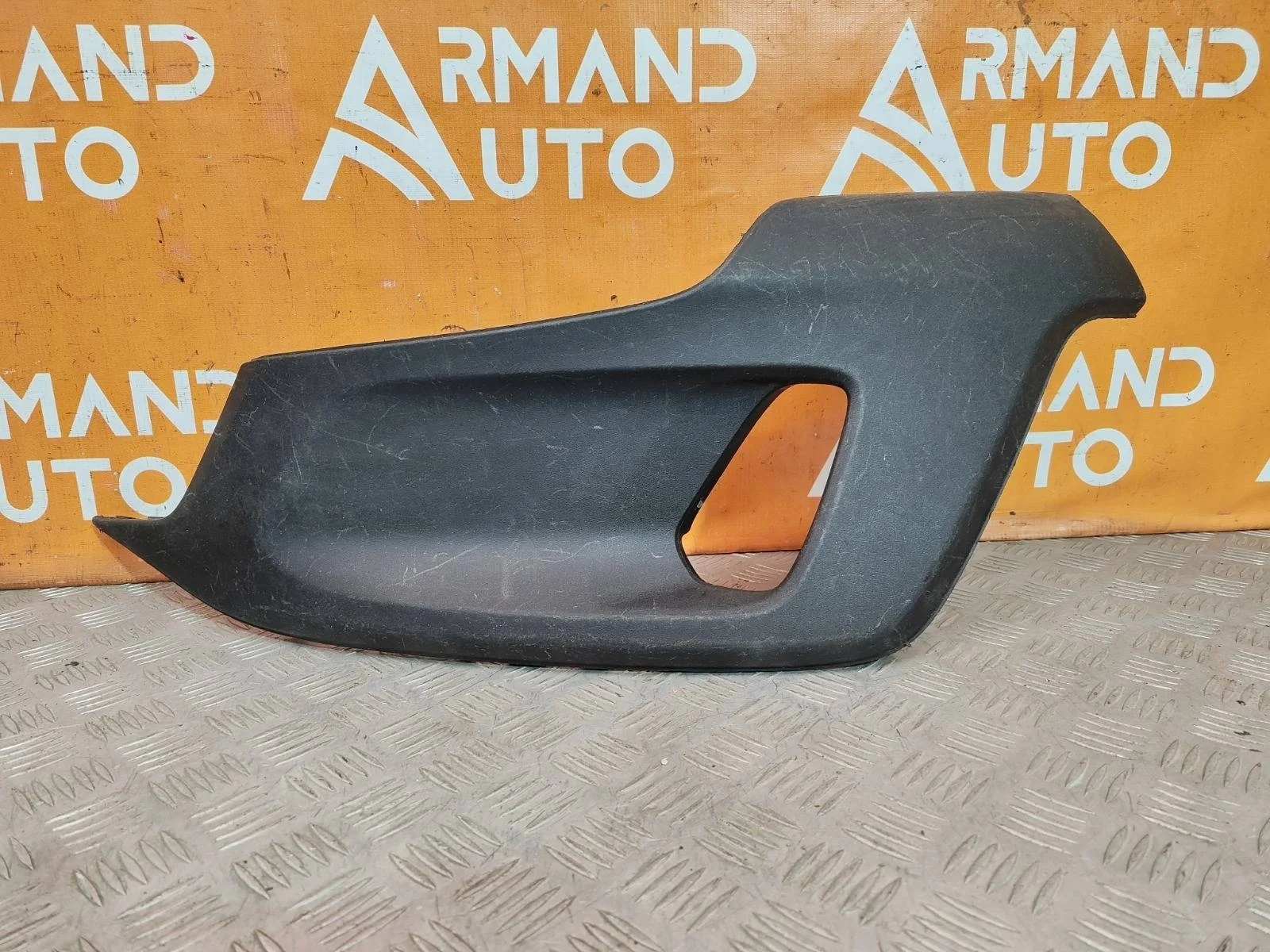 Окантовка птф Volvo V40 Cross Country 2012-2019