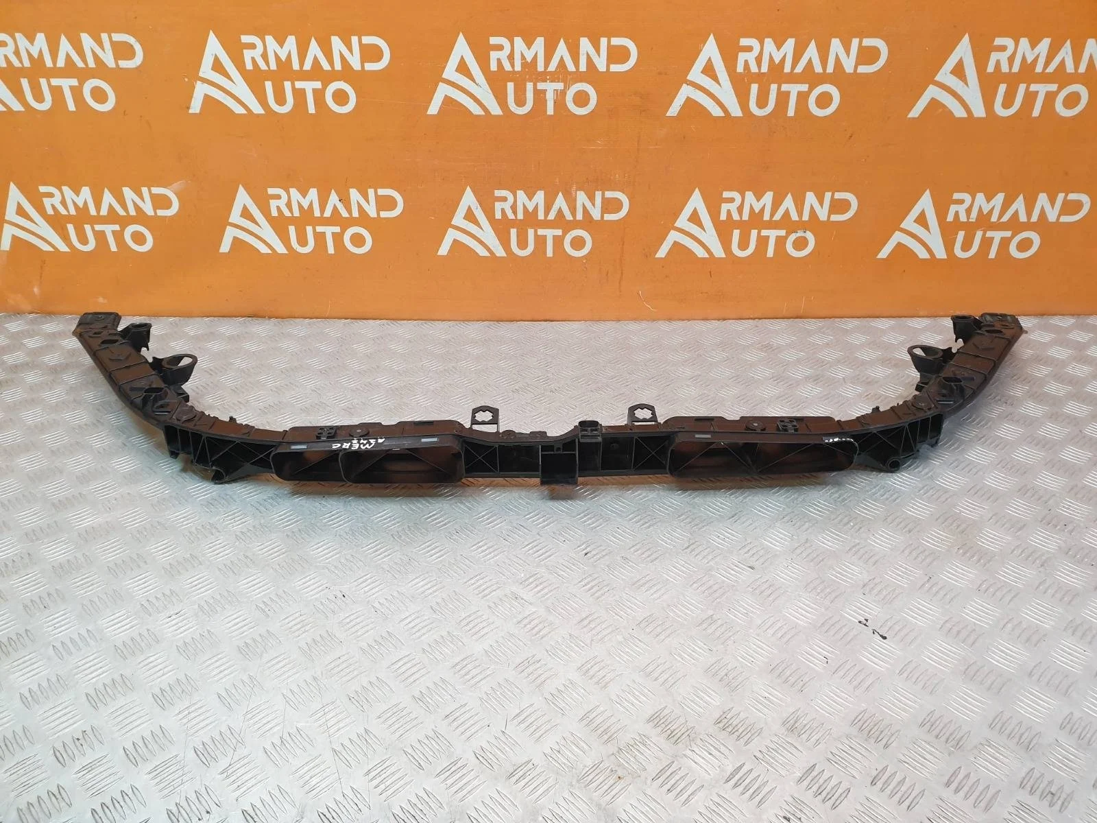 Панель передняя (суппорт радиатора) верхняя Mercedes GLA-Class 2020-нв H247