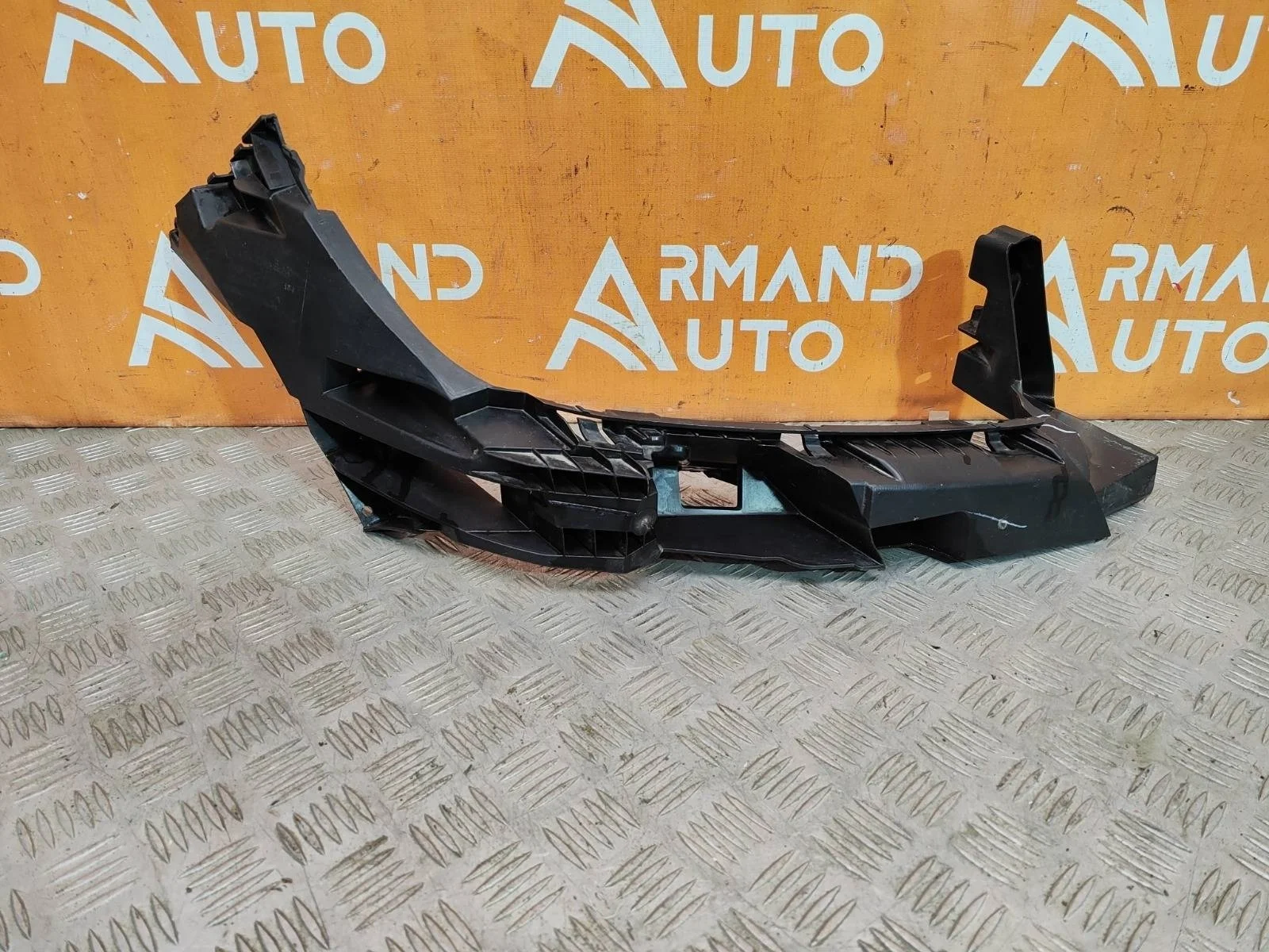 Кронштейн фары Mercedes GL GLS-Class 2012-2016 X166