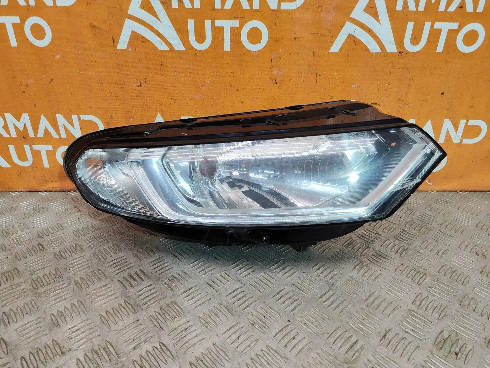 Фара Ford EcoSport 2014-2018